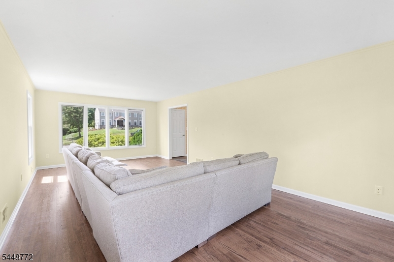 8 Patriot Rd