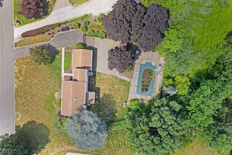 8 Patriot Rd