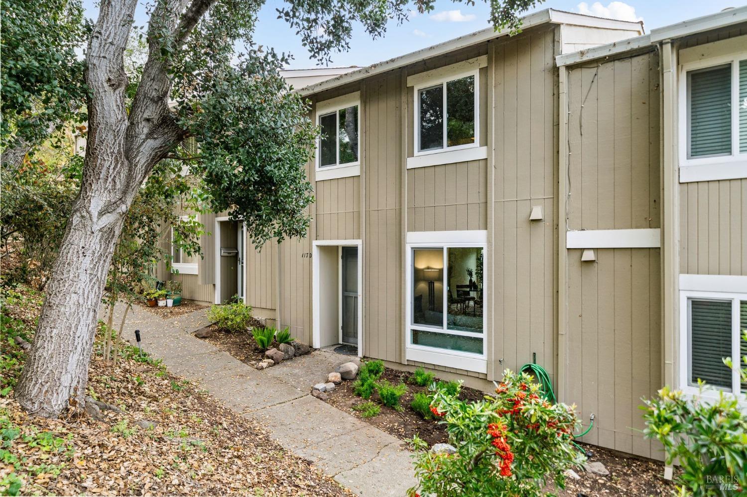 117 Oliva Court Unit: D