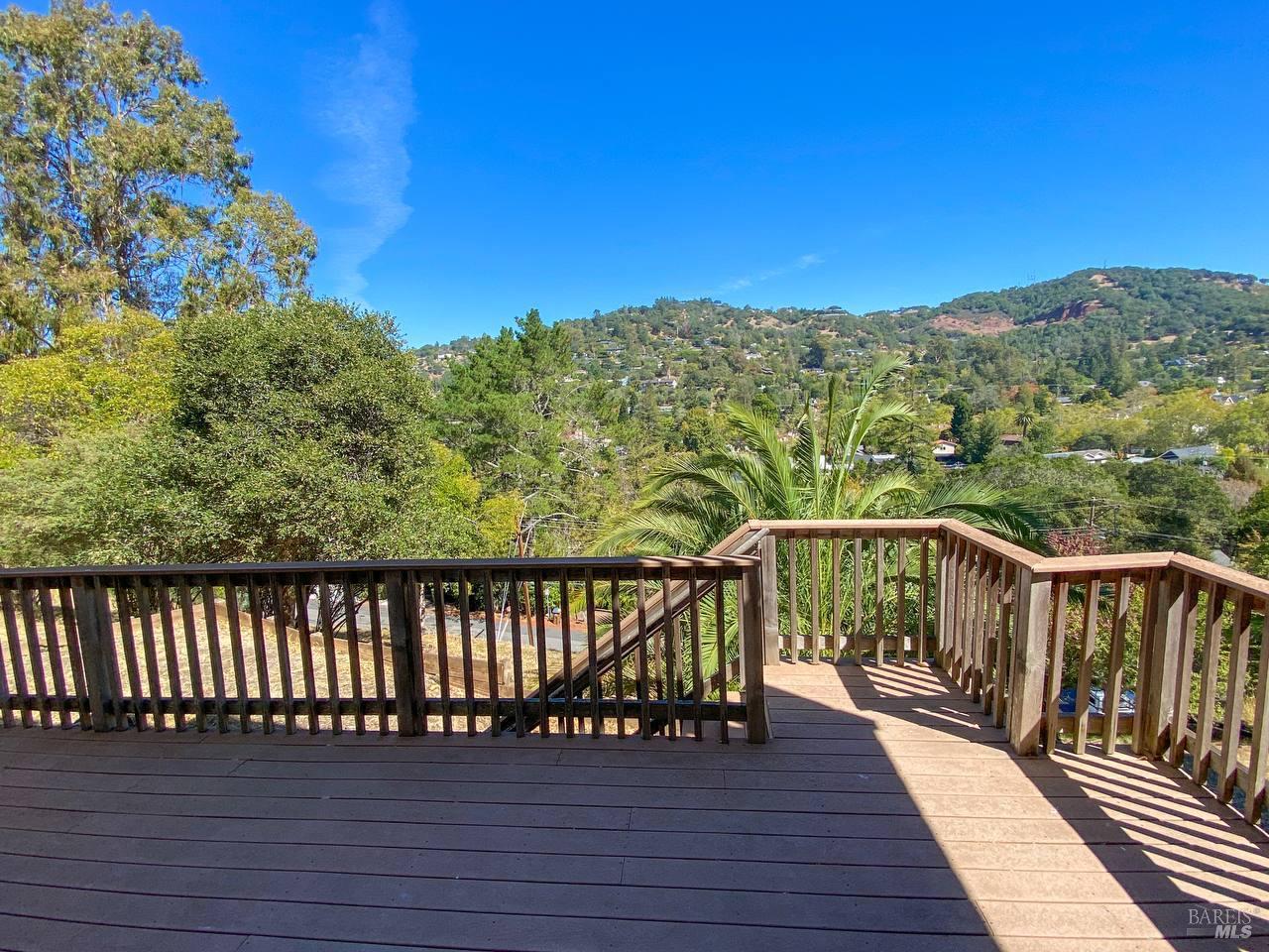 55-57 Bayo Vista Way