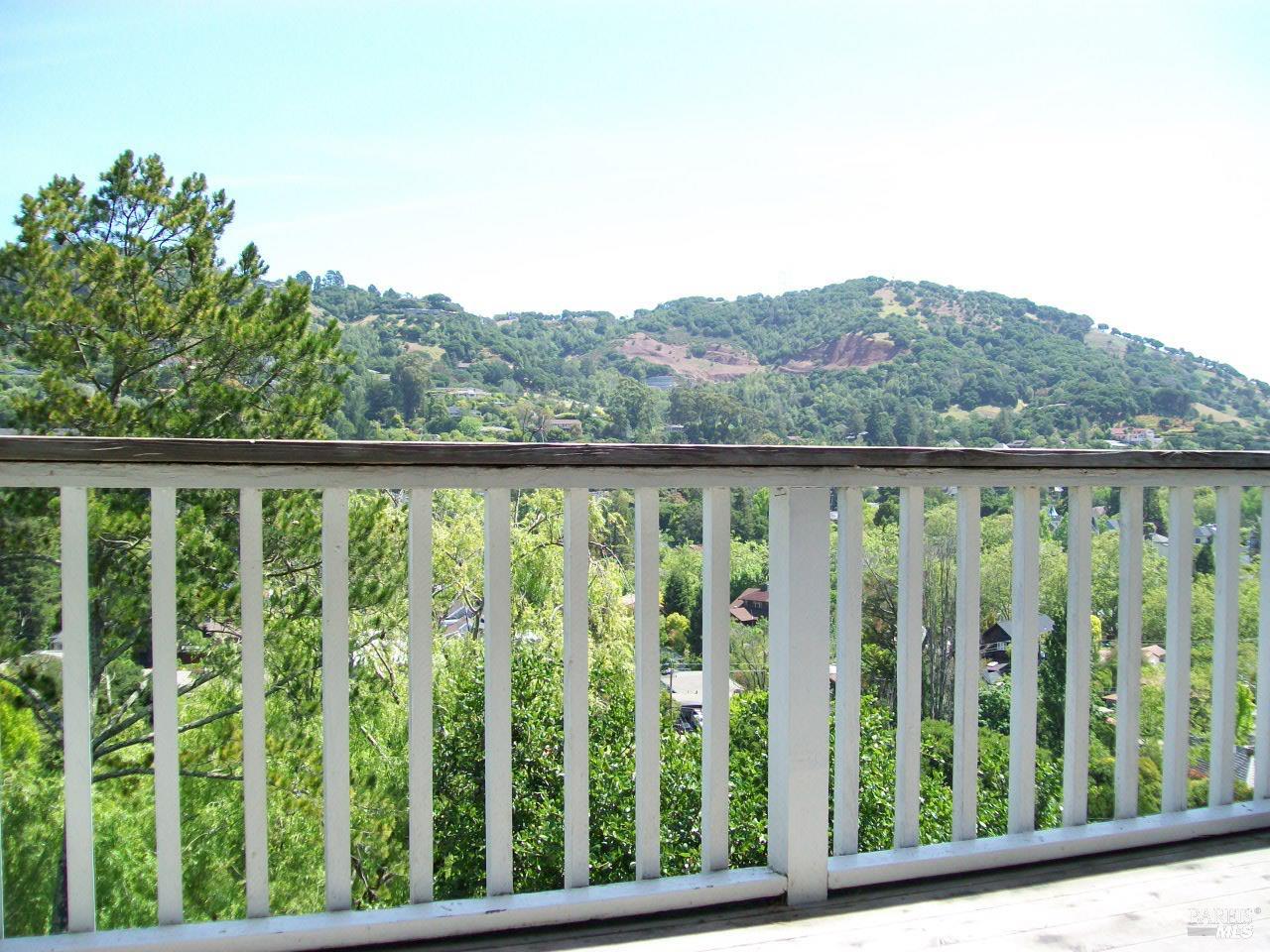 55-57 Bayo Vista Way