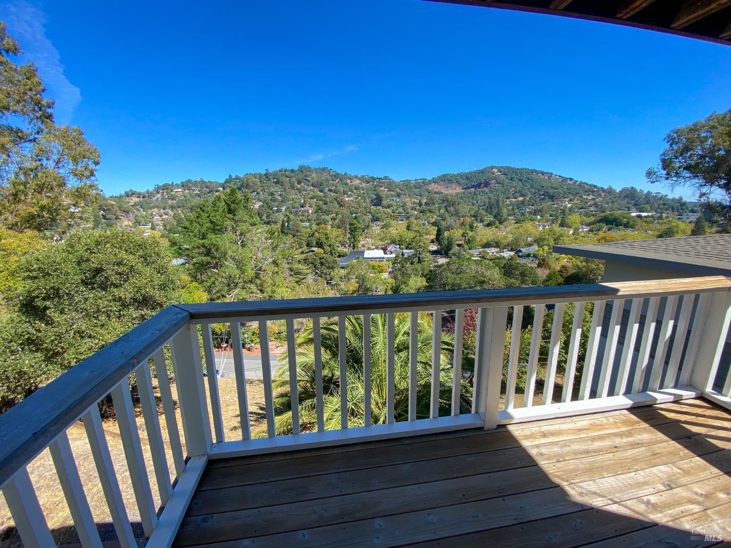 55-57 Bayo Vista Way