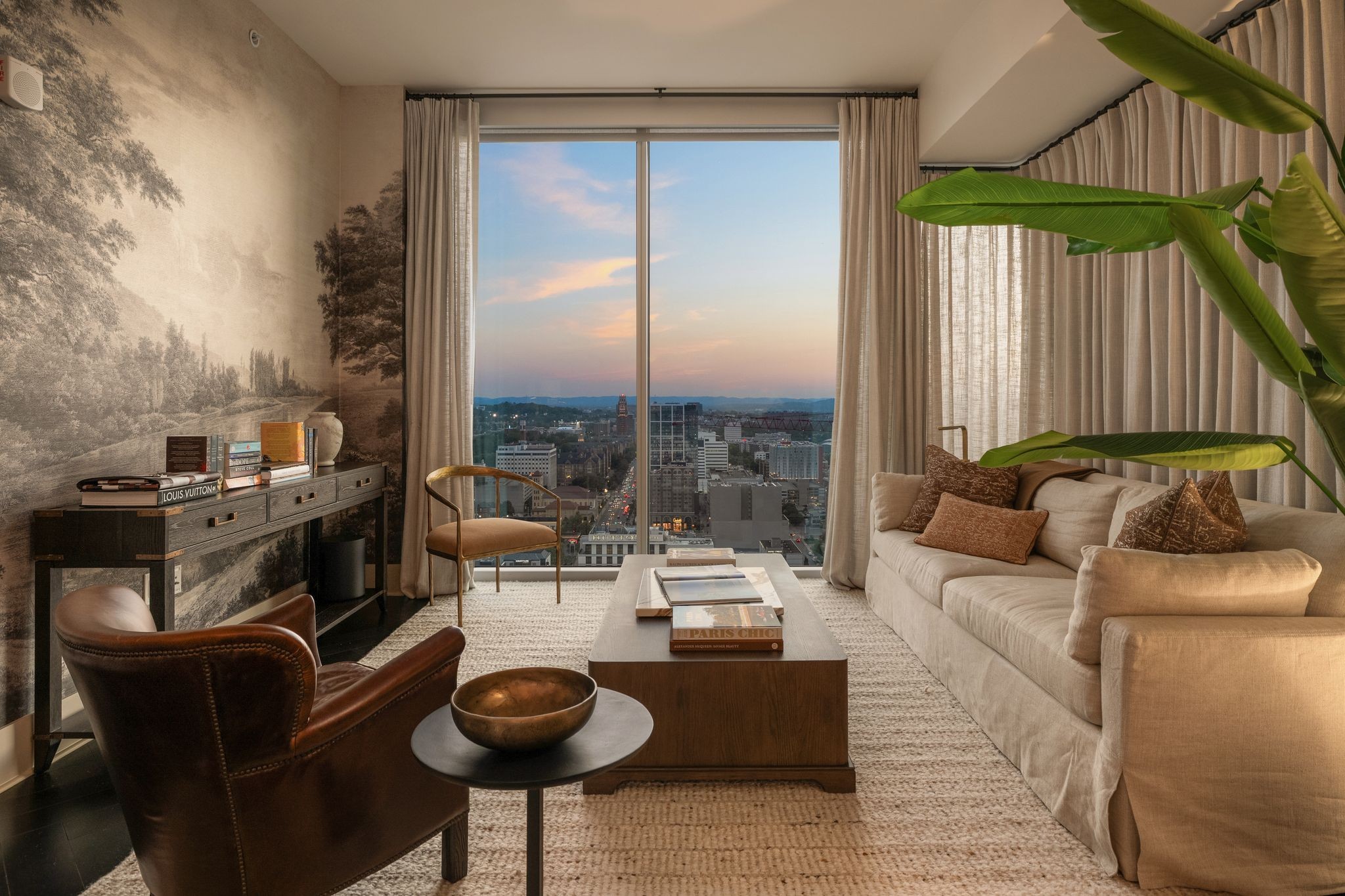 1616 West End Ave Unit: 2710
