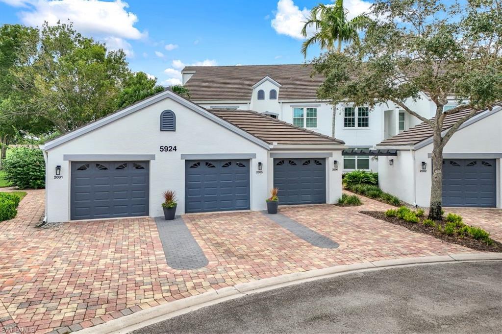 5924 Sand Wedge LN # 2001