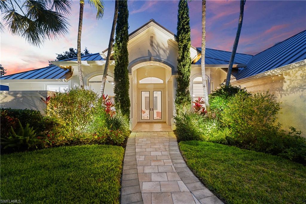 2039 Mission DR