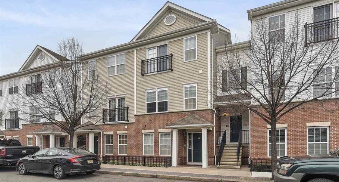 7 TRIBECA AVE Unit: 513