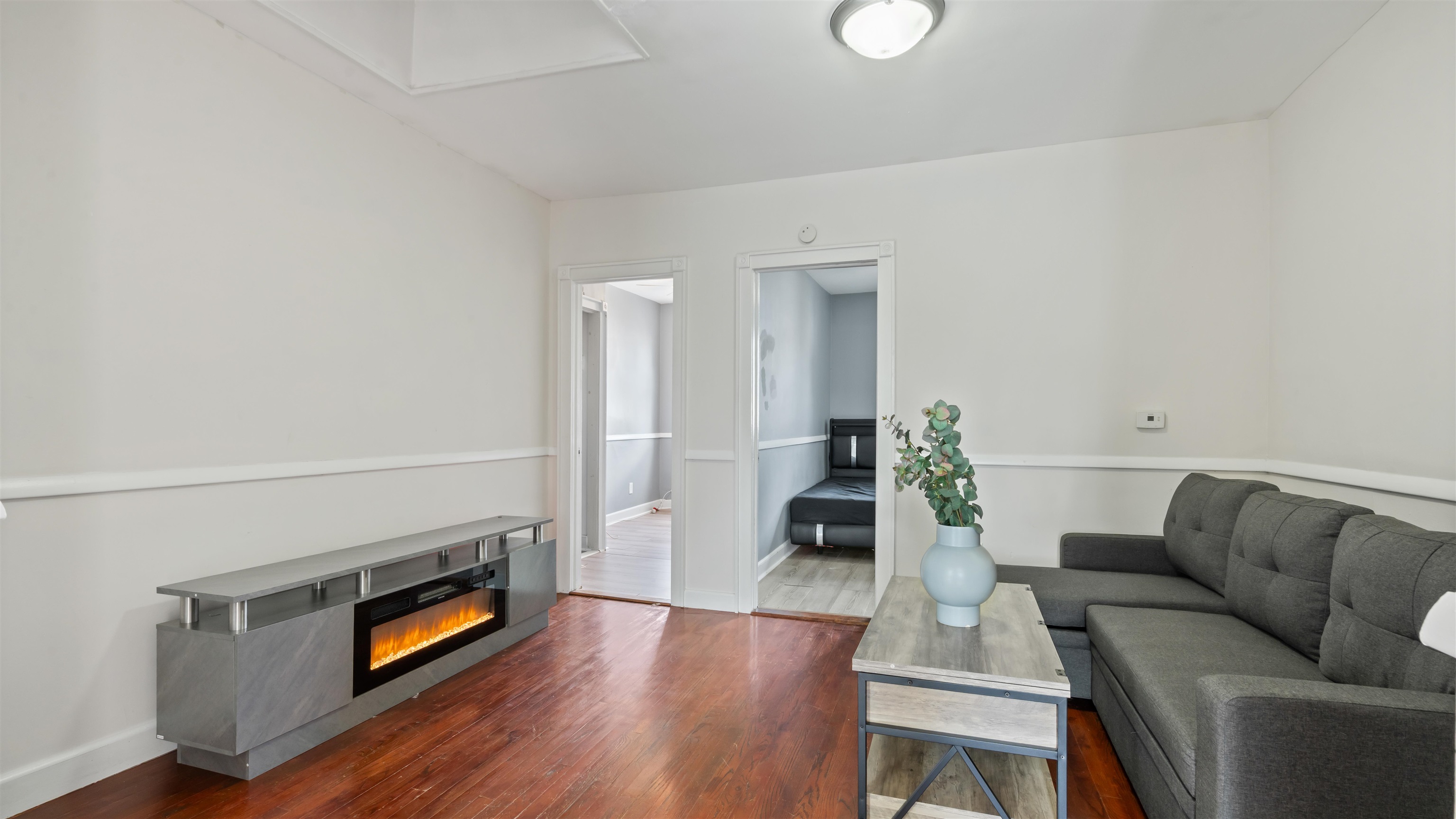 154 VAN HORNE ST