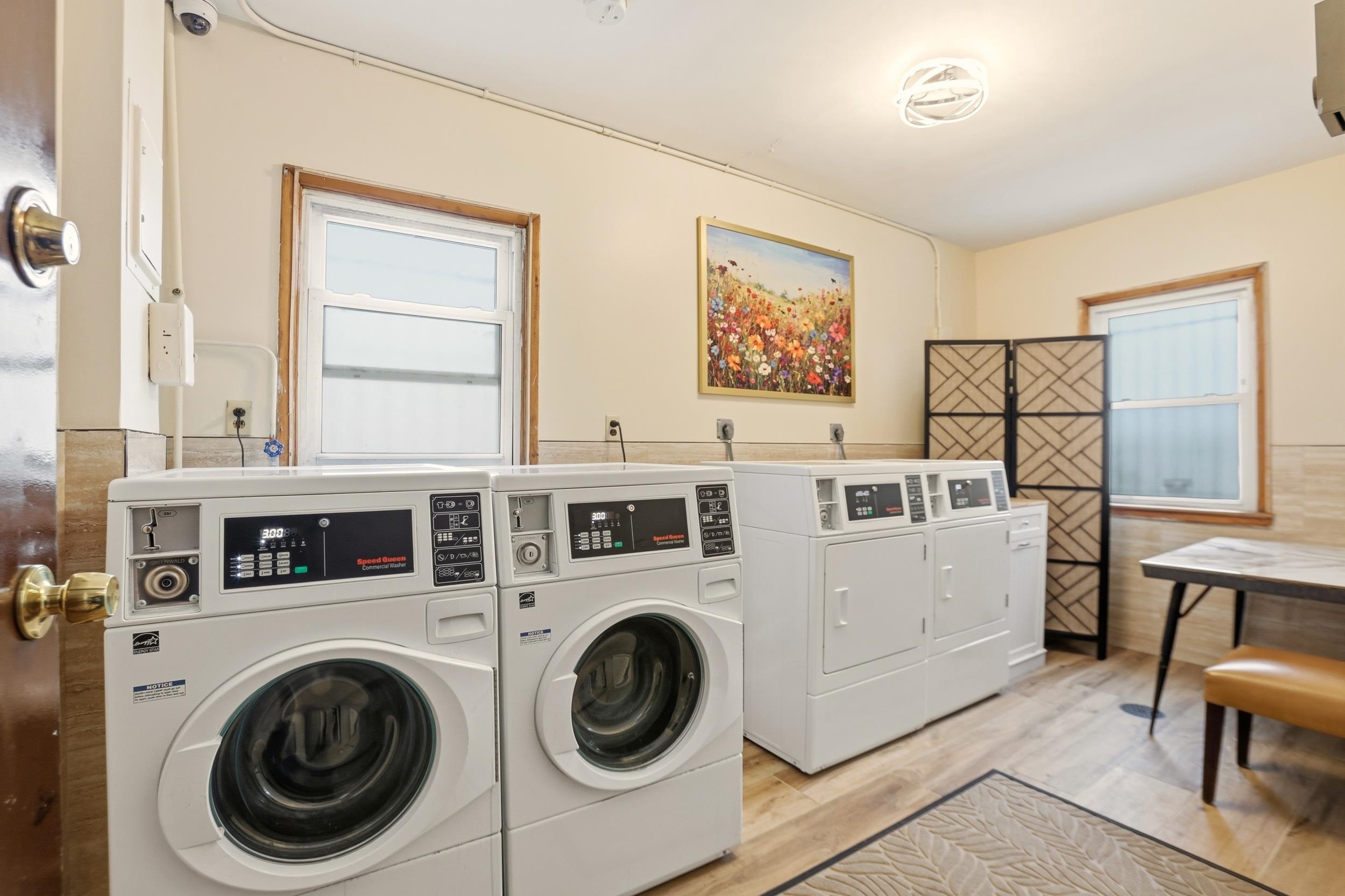 310 70TH ST Unit: 1D