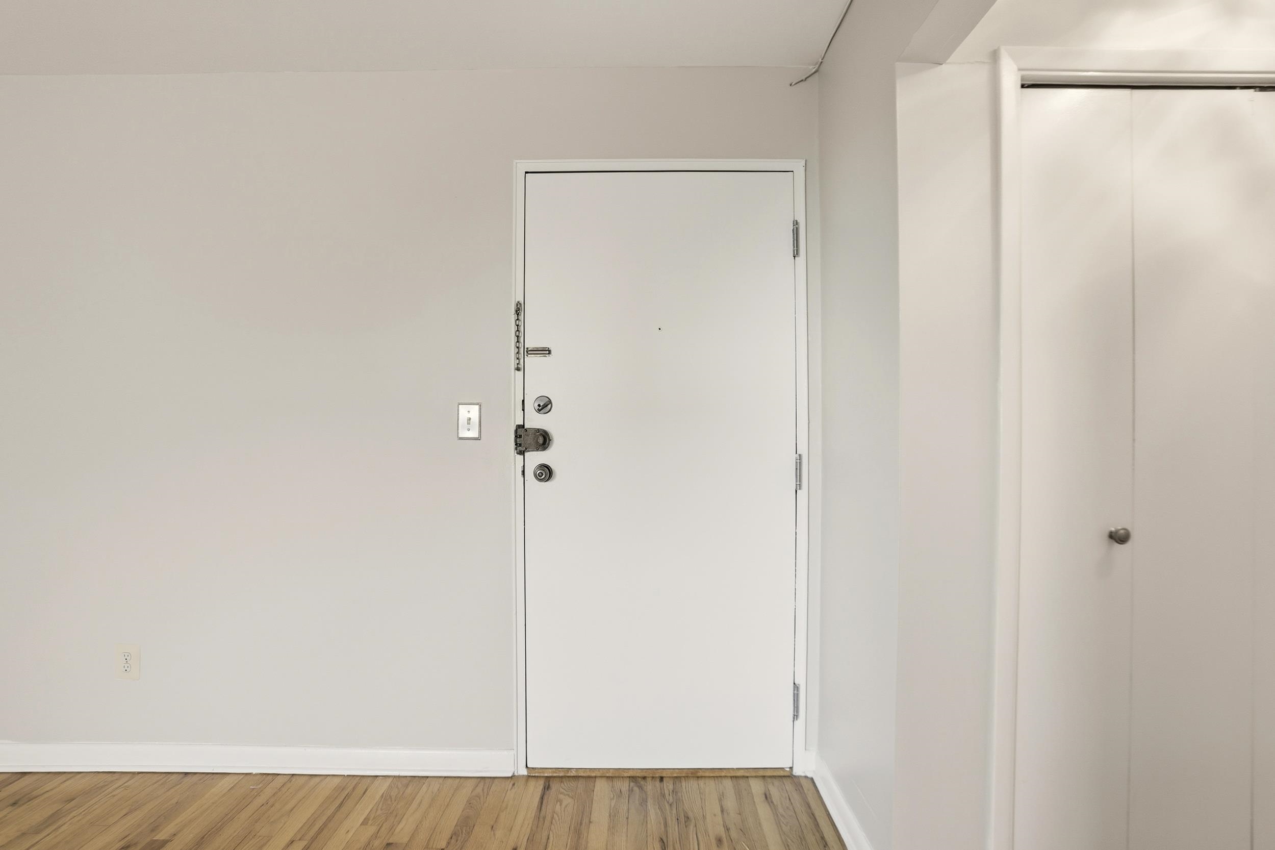 310 70TH ST Unit: 1D