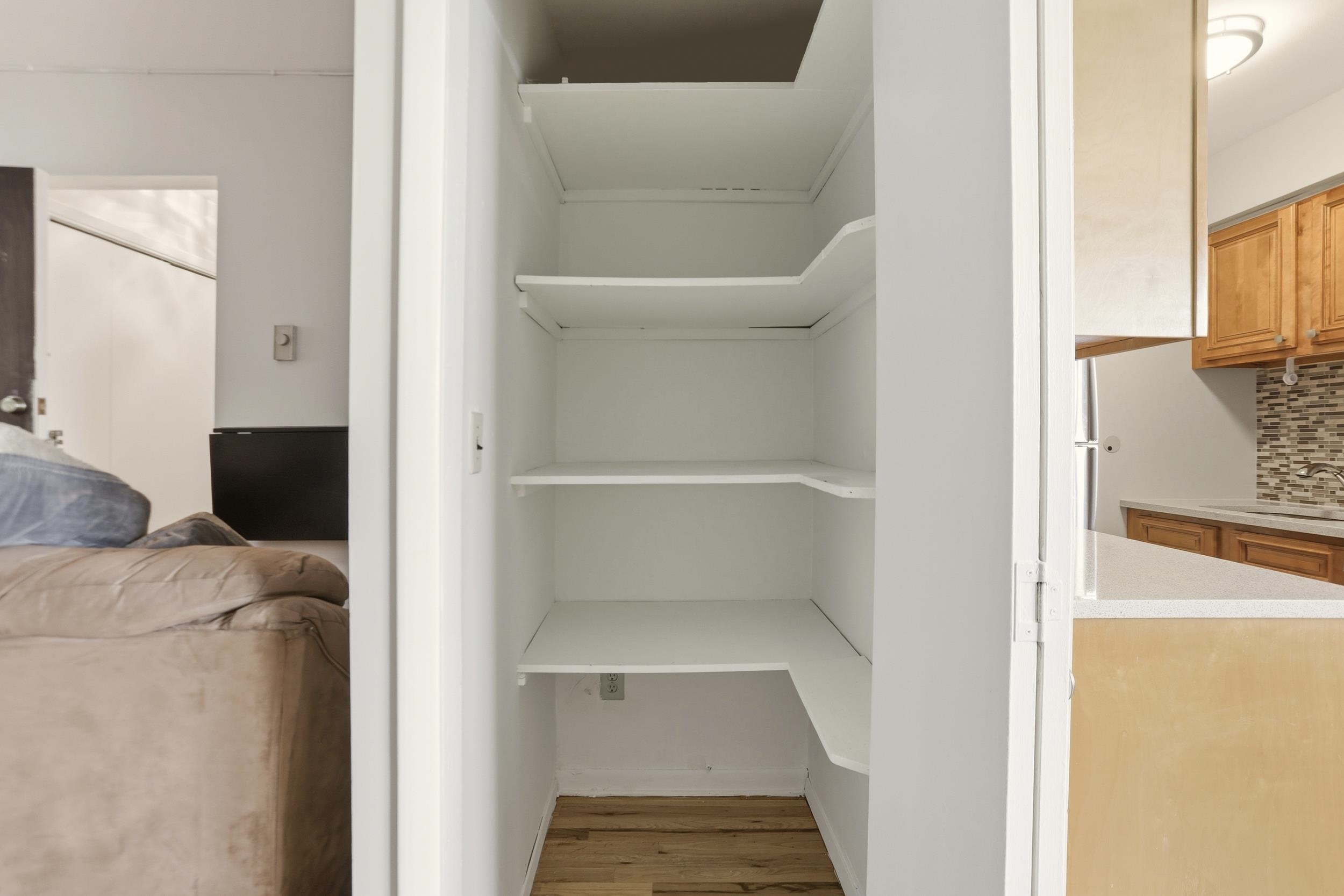310 70TH ST Unit: 1D