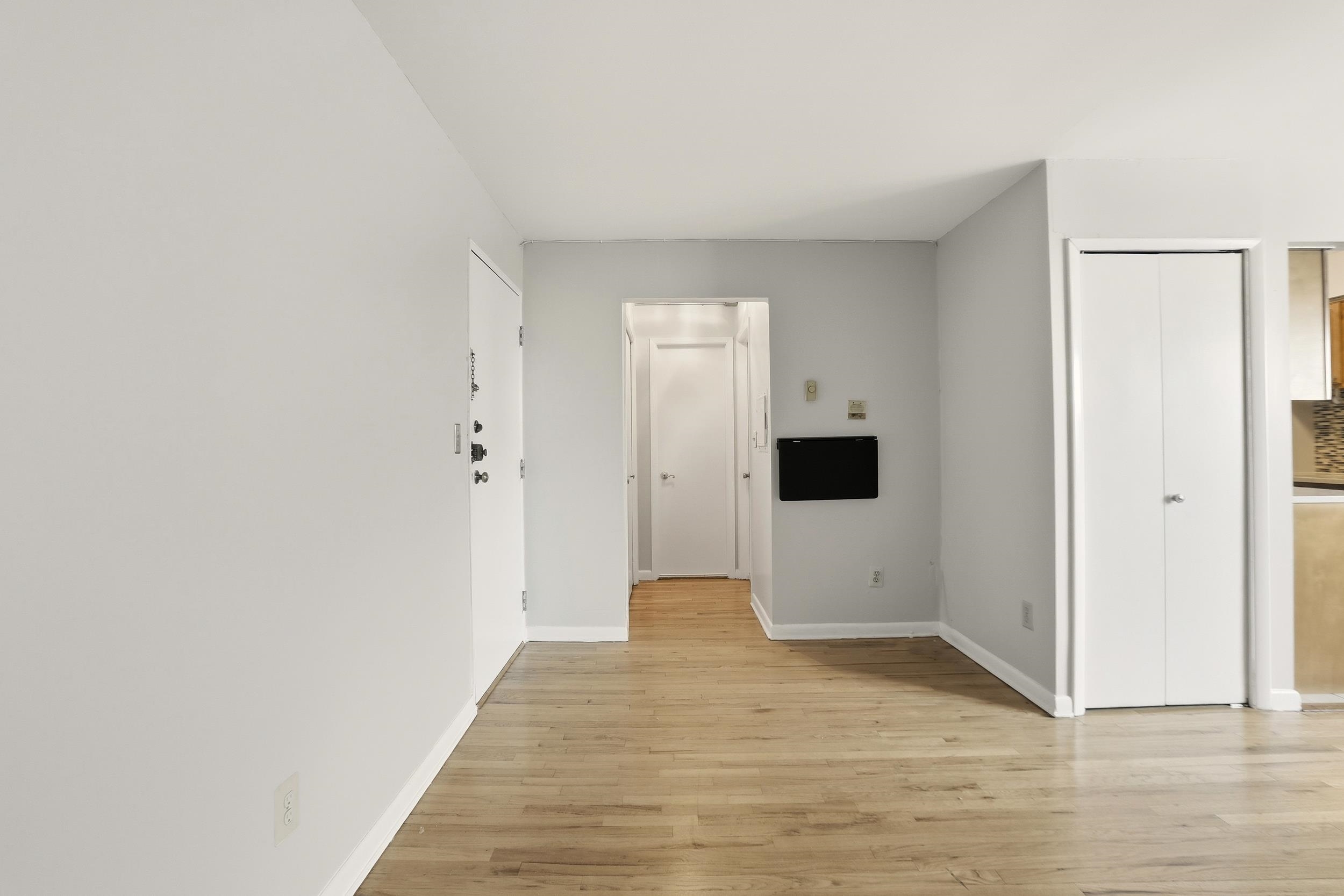310 70TH ST Unit: 1D