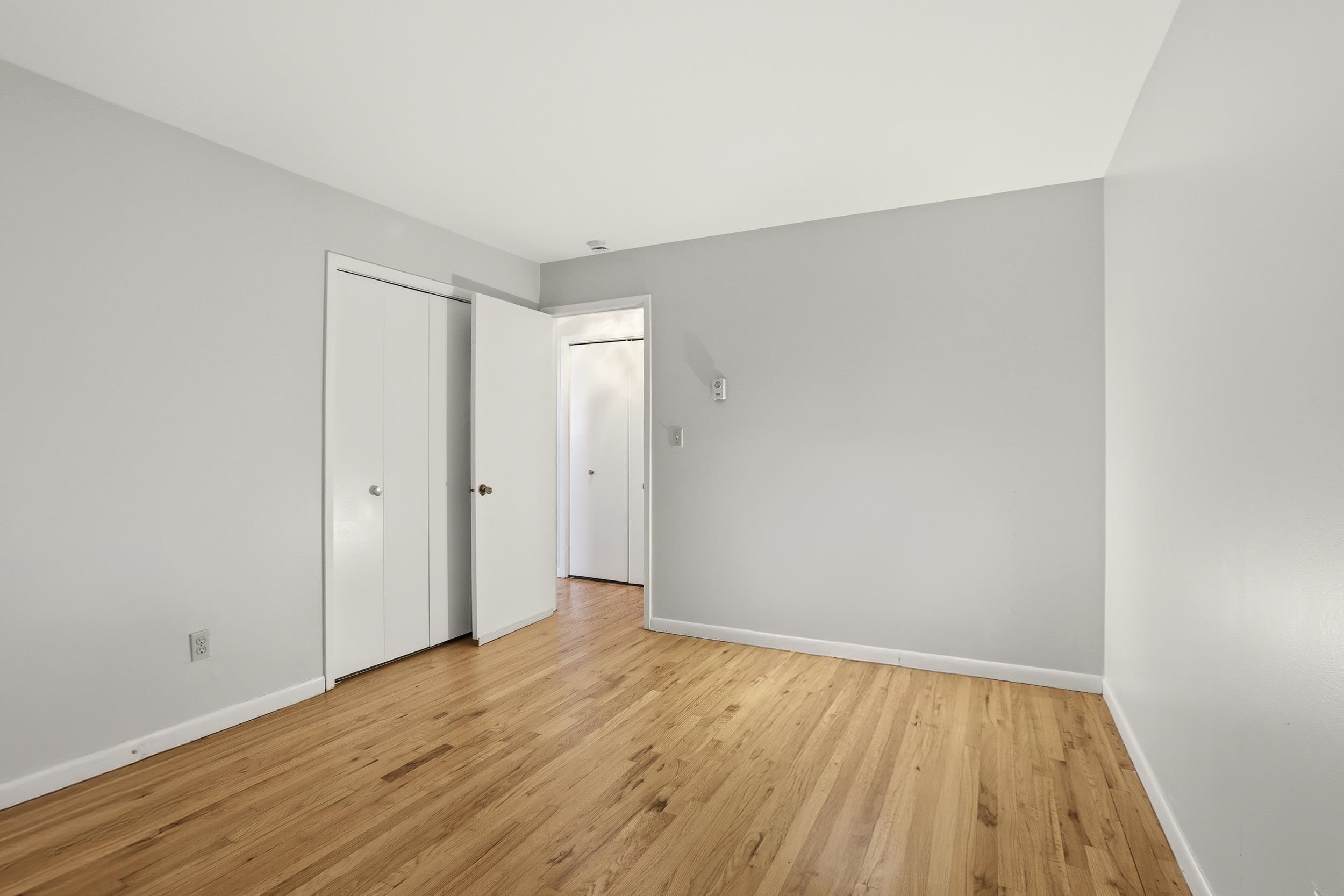 310 70TH ST Unit: 1D