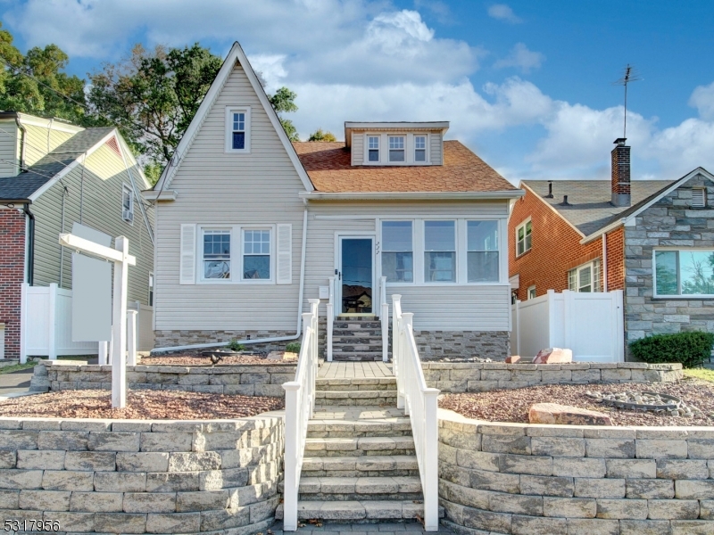 237 Belleview Ter