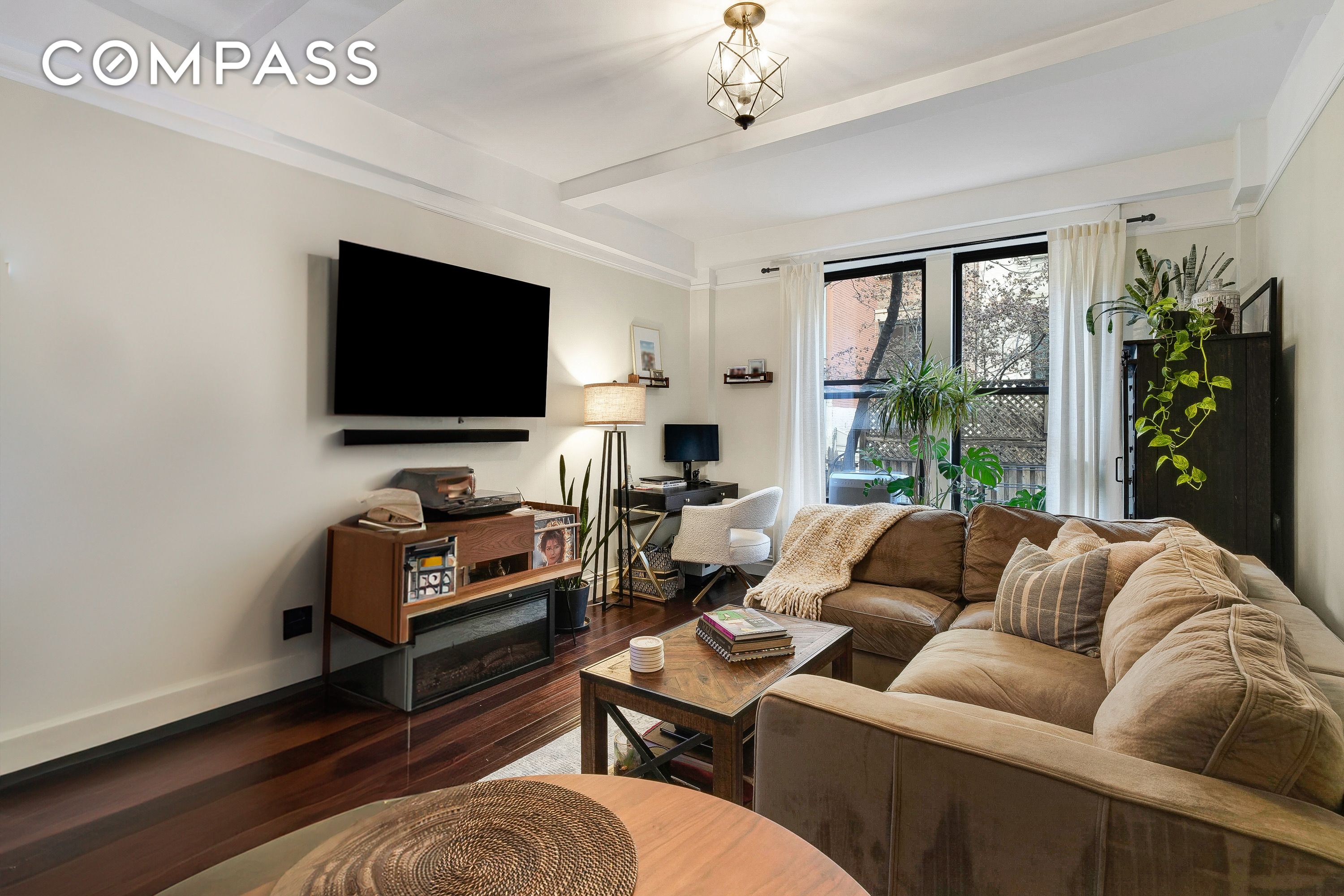 114 W 70th Street PARLOR D