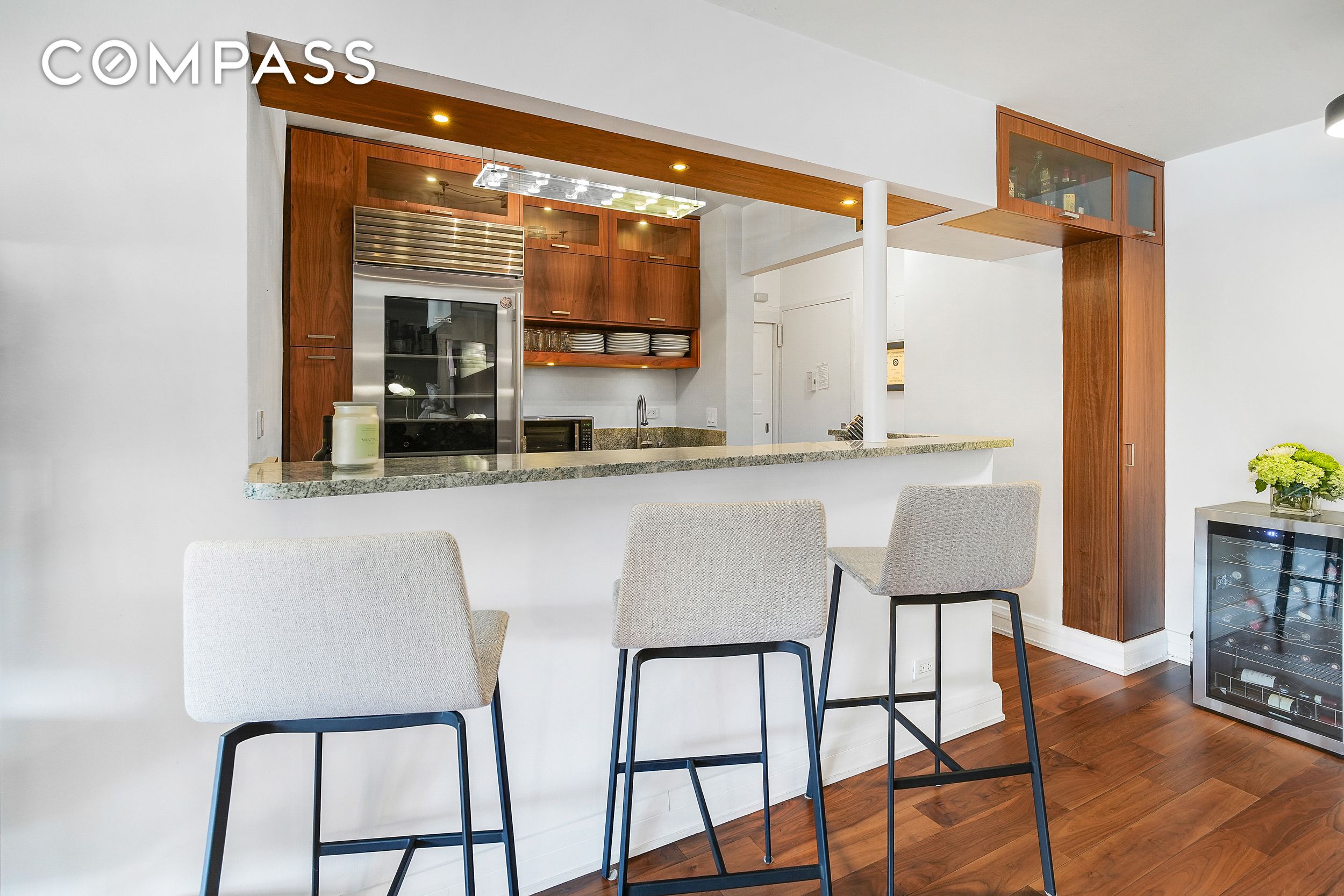 220 E 54th Street 11H