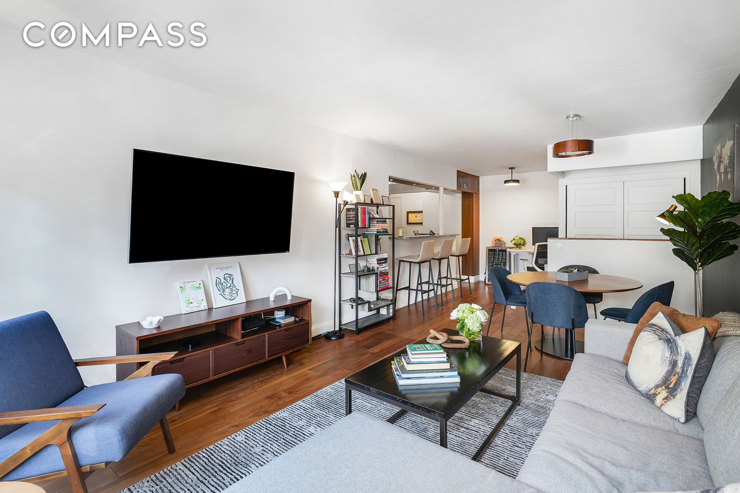 220 E 54th Street 11H