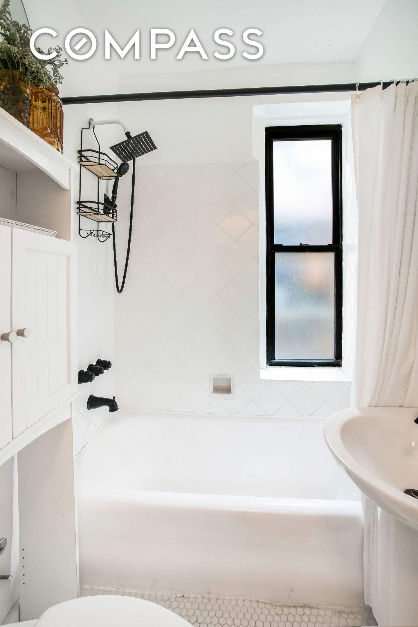 300 8th Avenue 5G