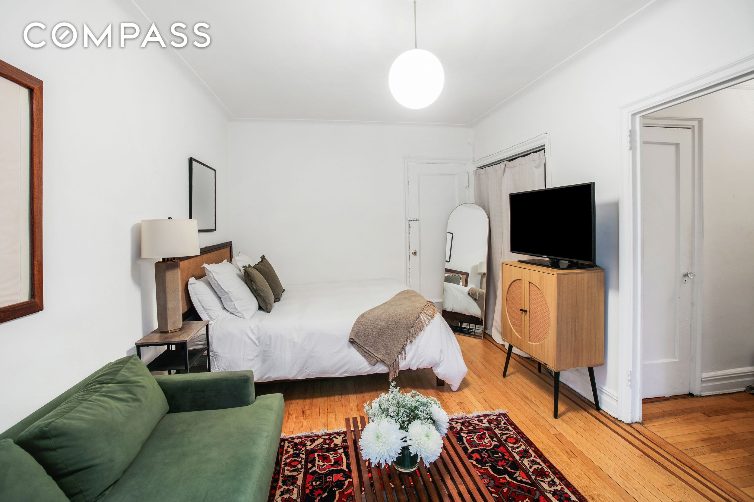 300 8th Avenue 5G