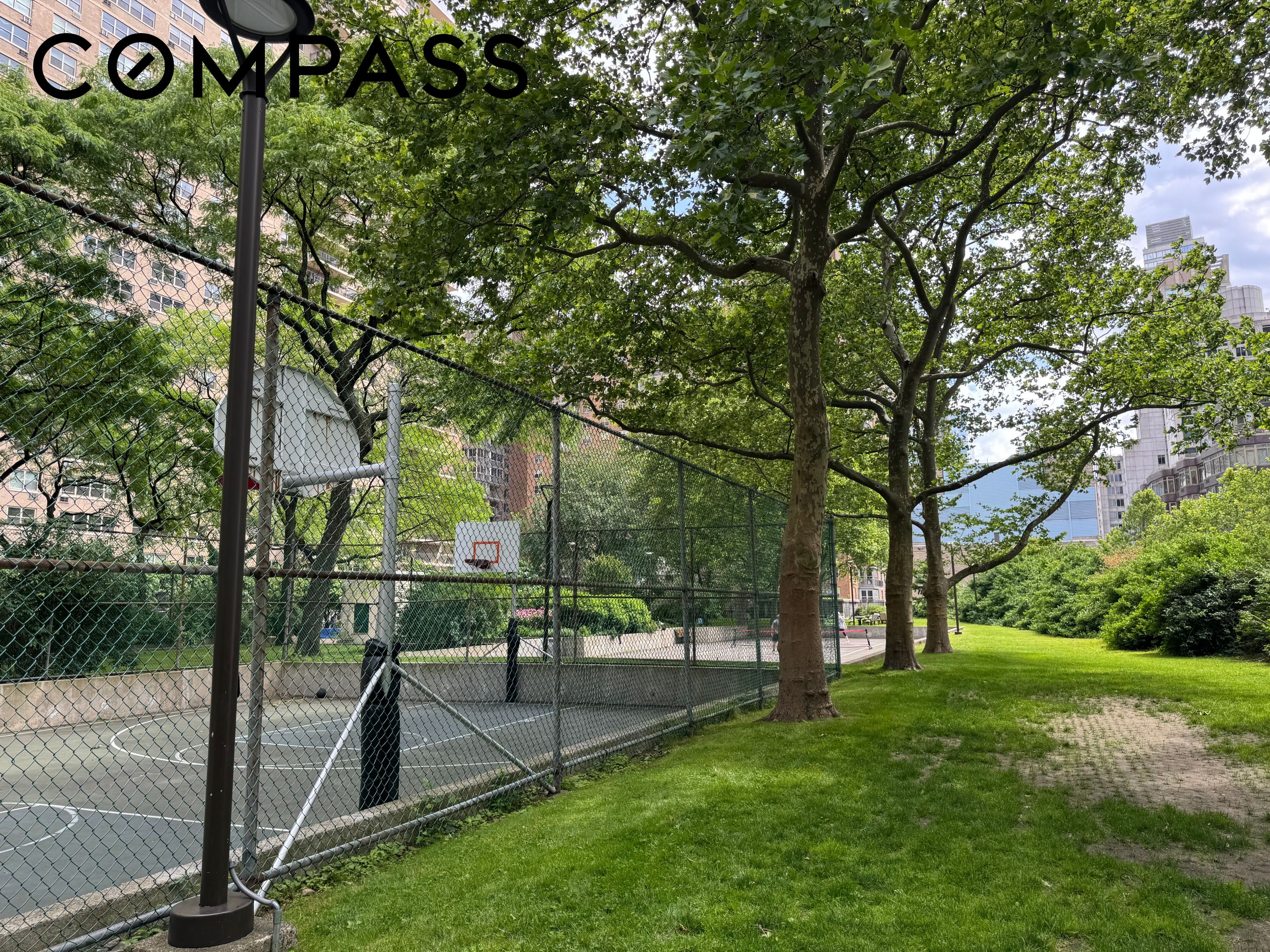 165 W End Avenue 5A