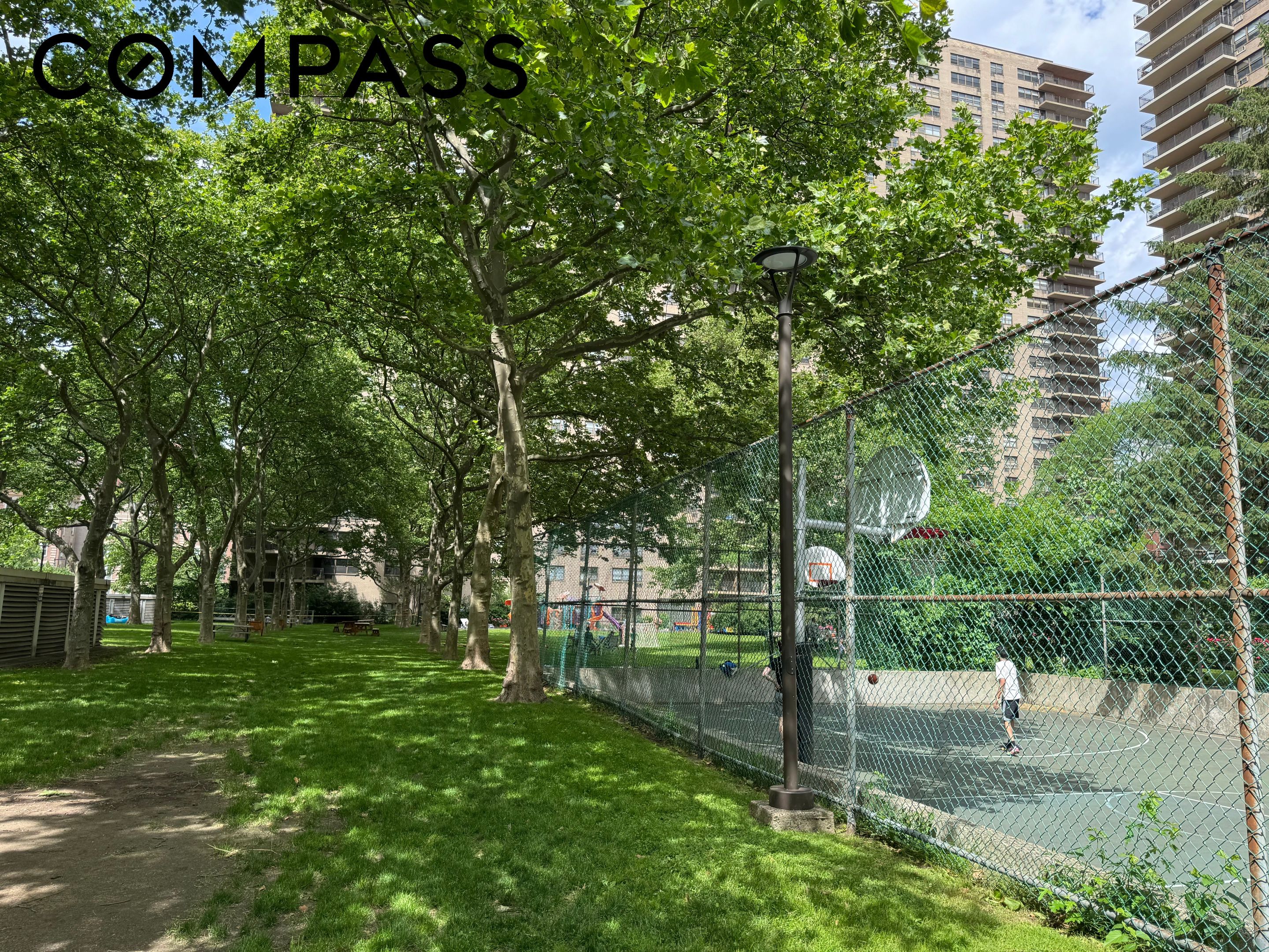 165 W End Avenue 5A