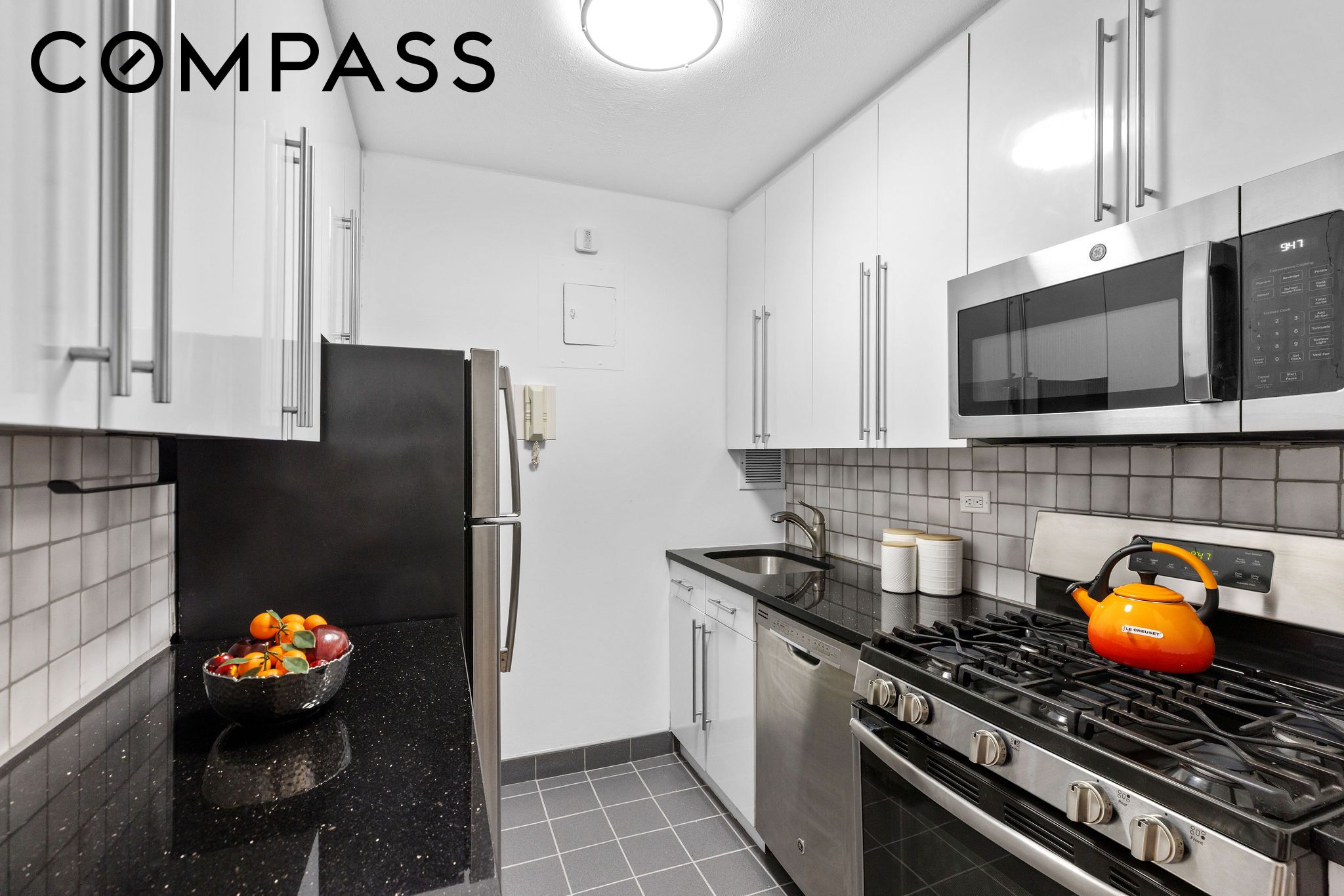 2025 Broadway 5A