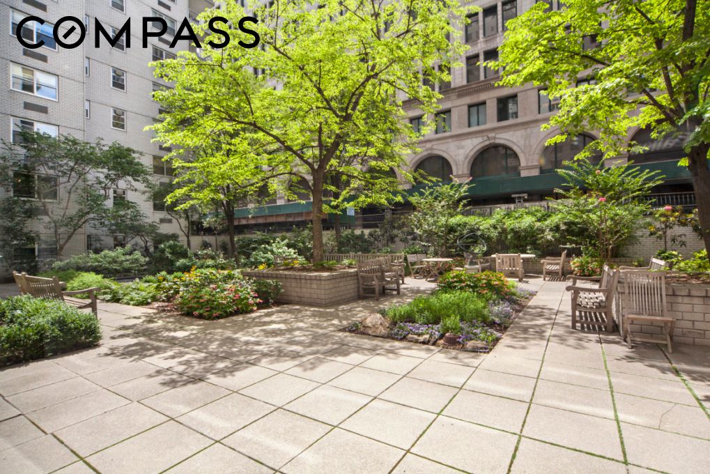 70 E 10th Street 7A