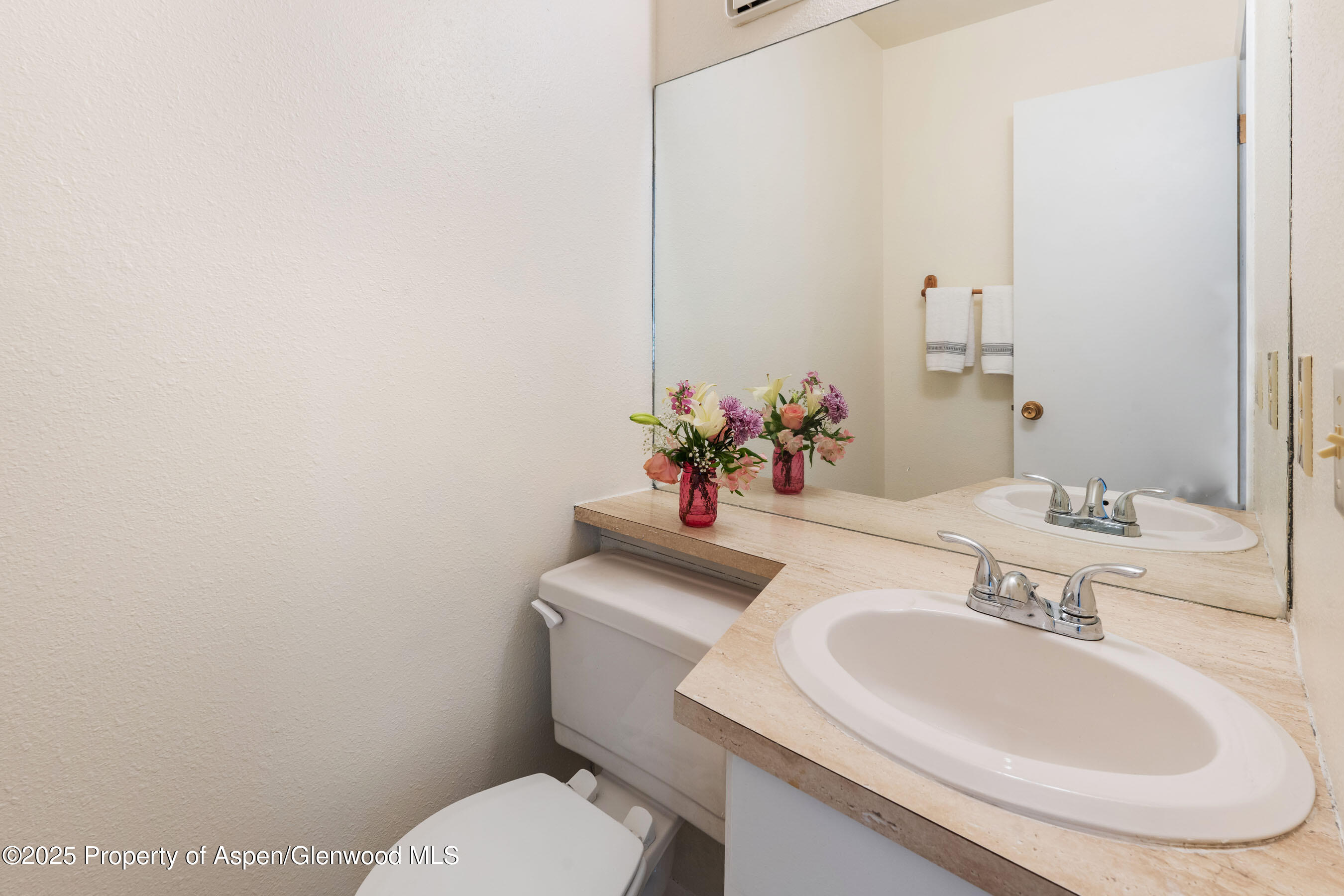 459 N 8TH Street, 459