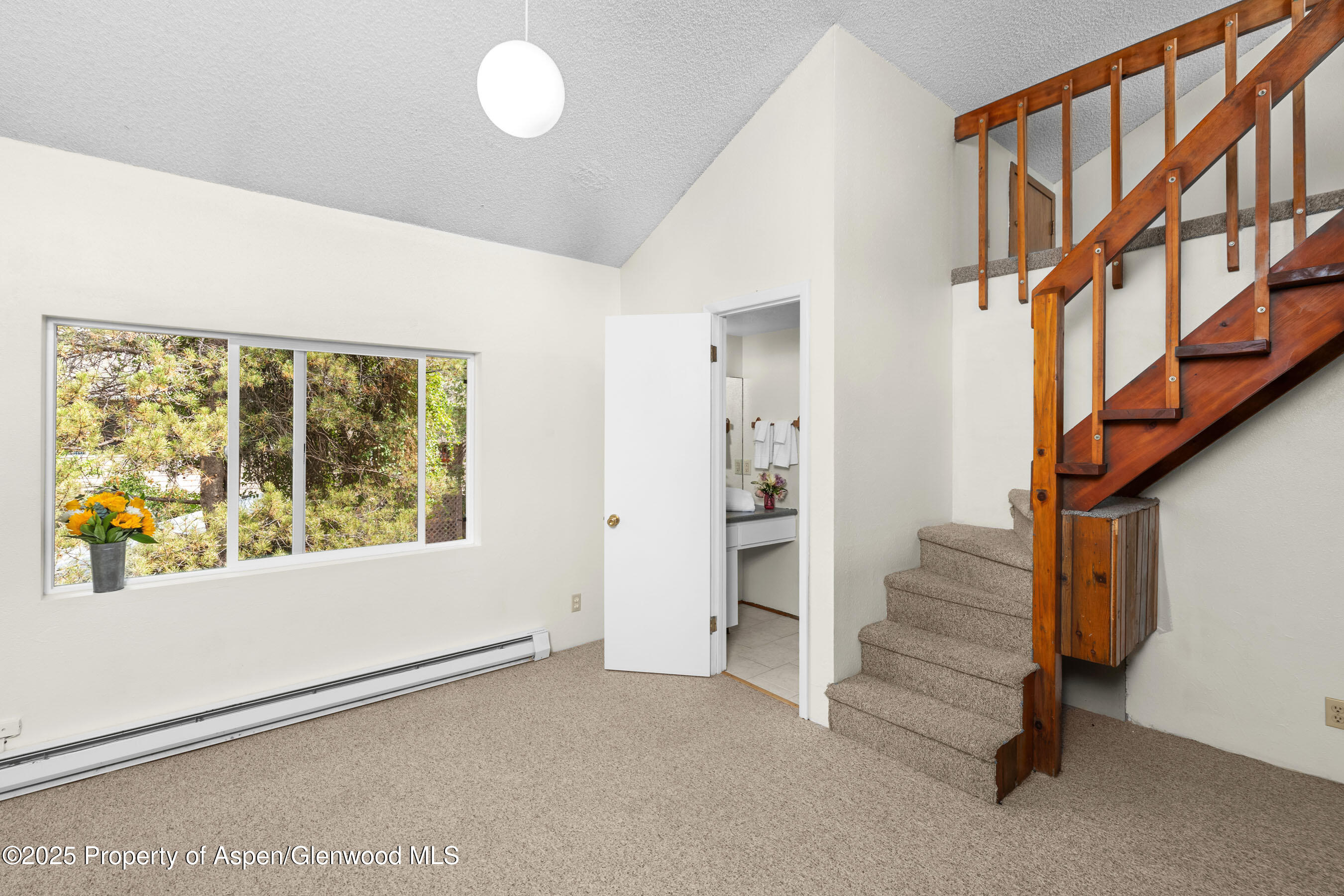459 N 8TH Street, 459