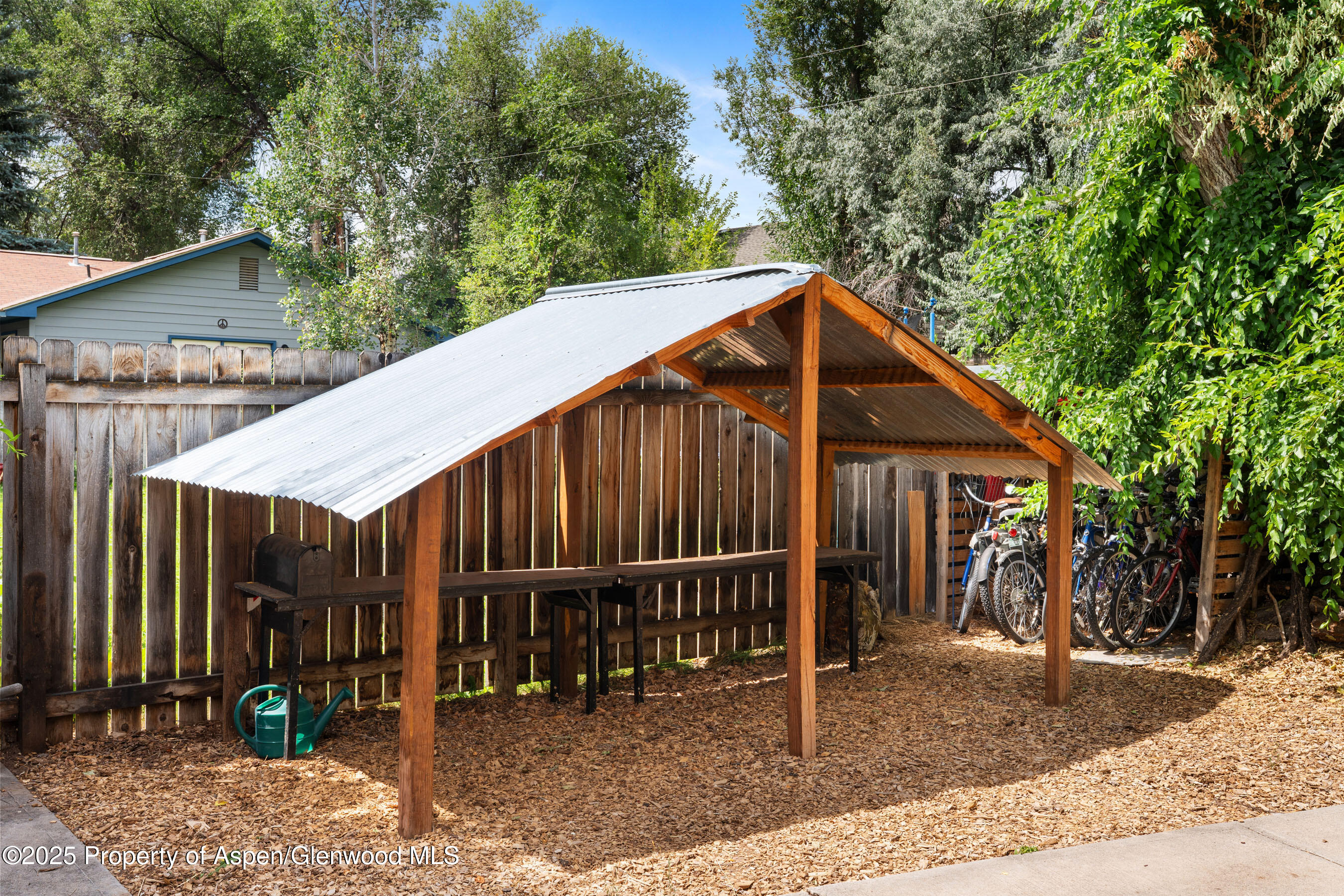459 N 8TH Street, 459