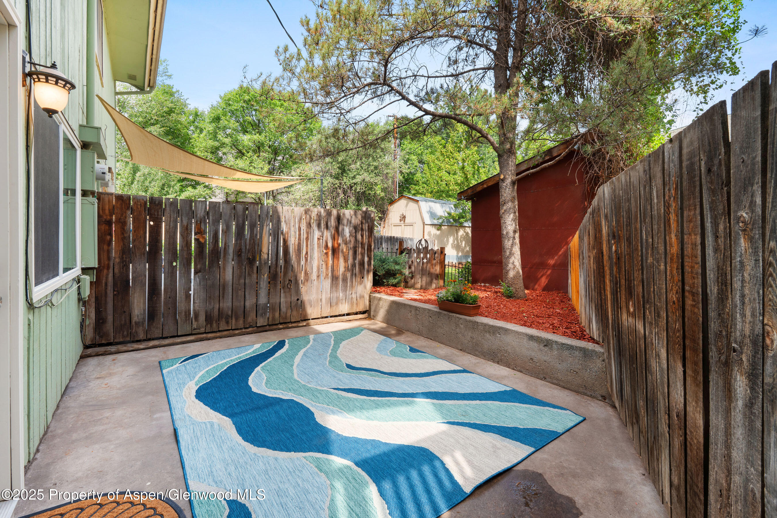 459 N 8TH Street, 459
