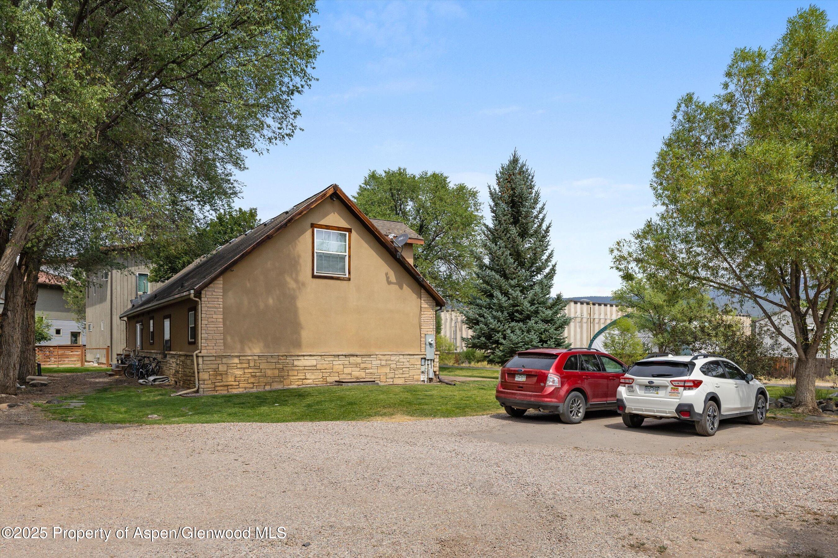 296/298 N 7th Street