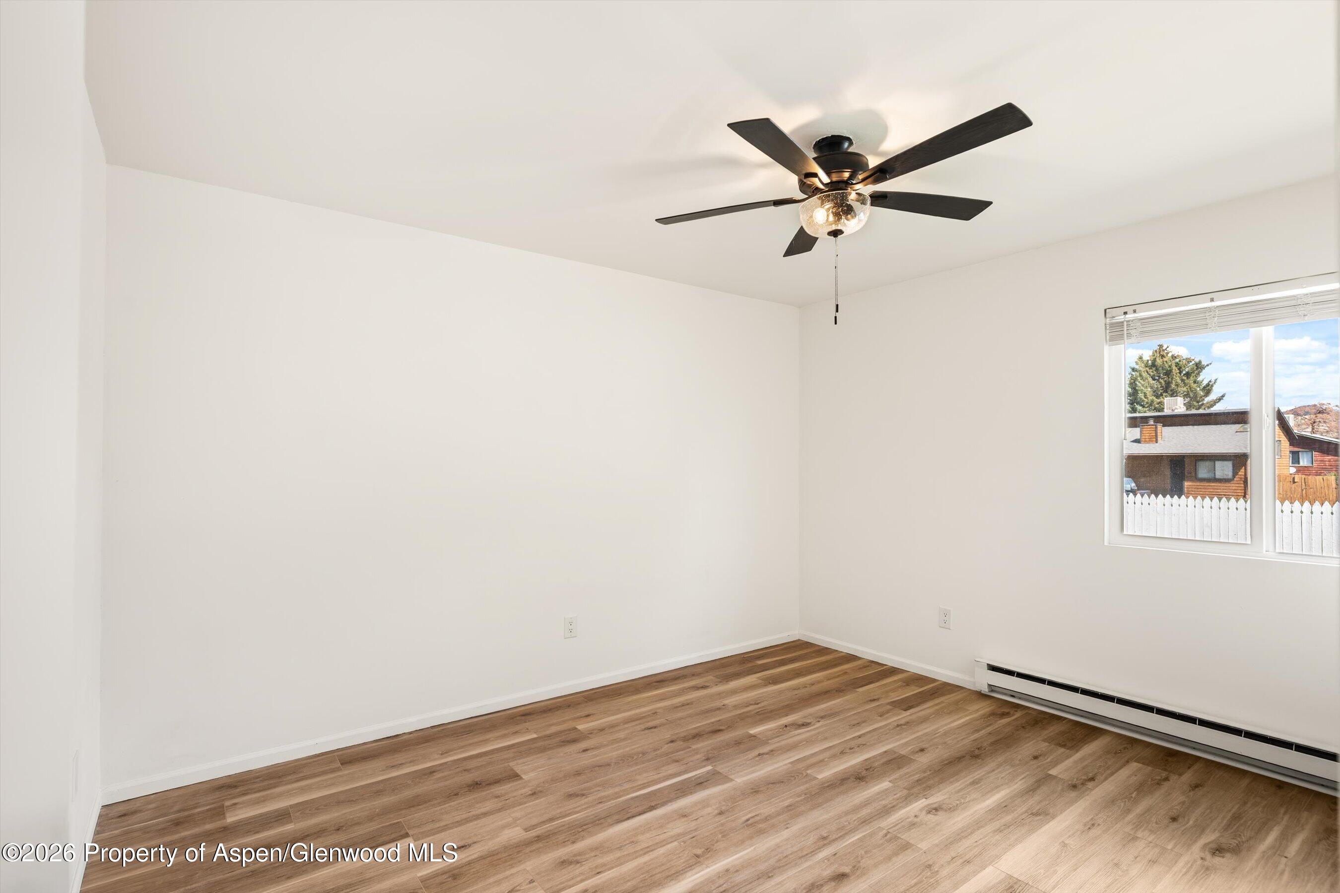 942 W 5th Street
