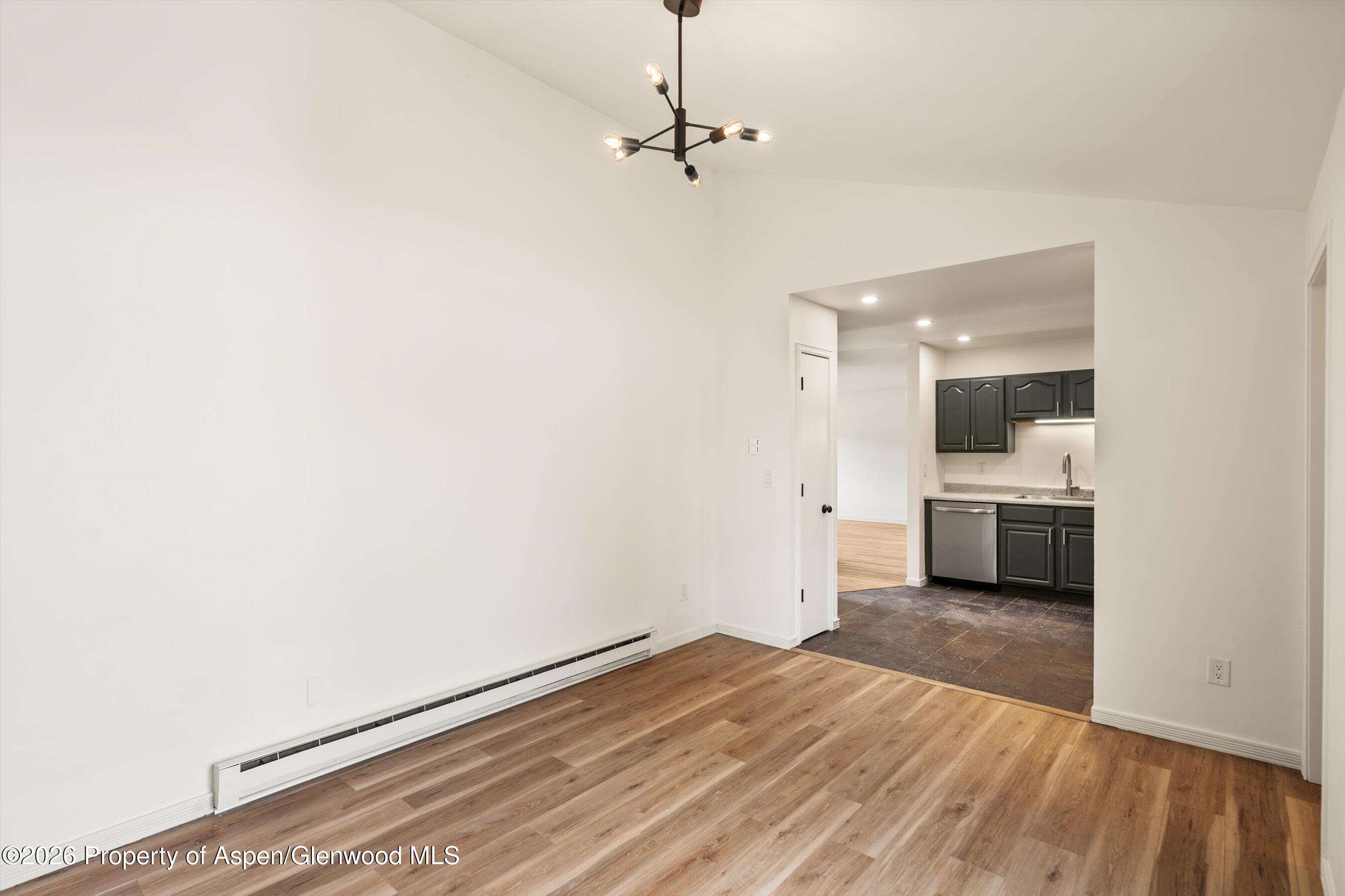 942 W 5th Street
