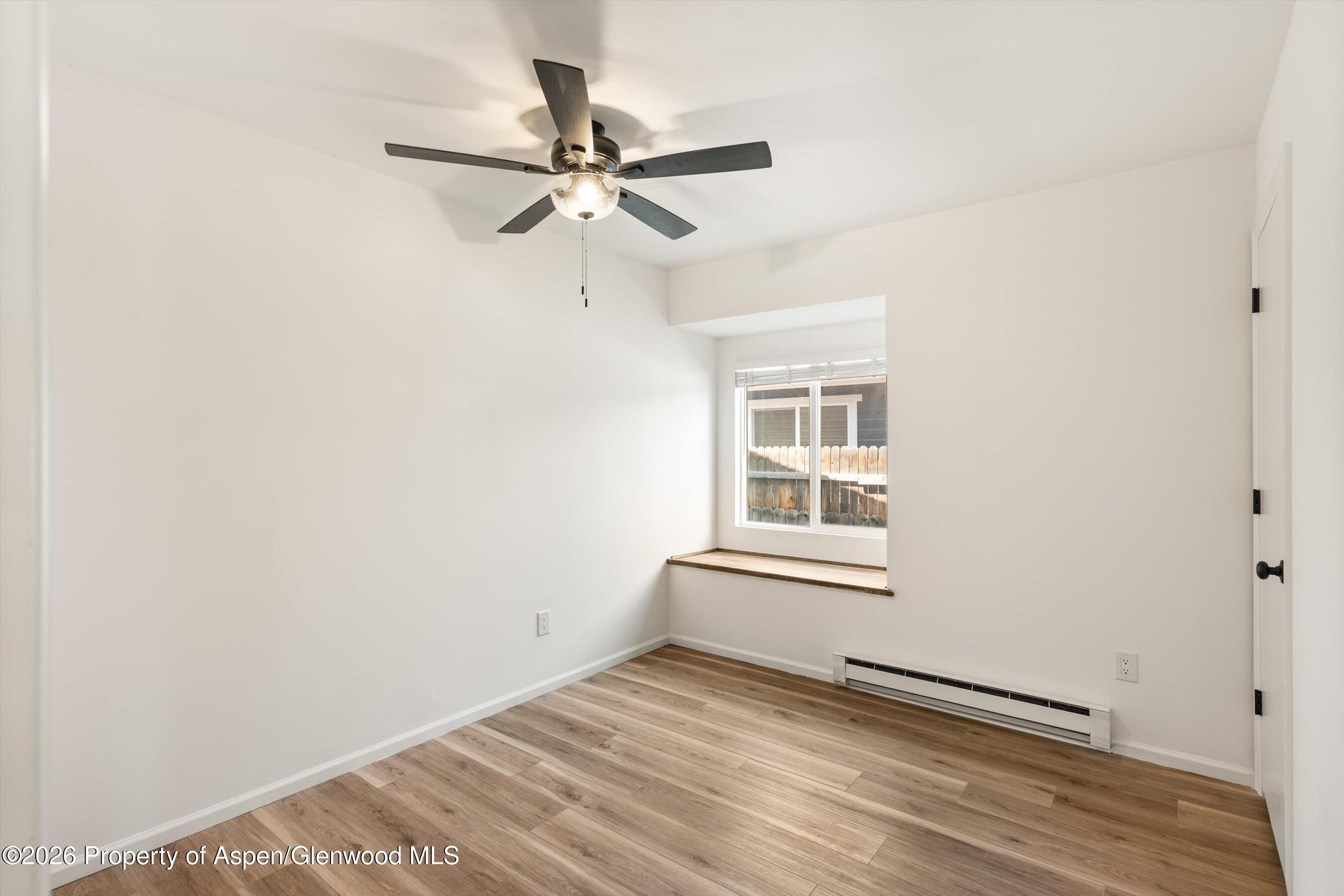 942 W 5th Street