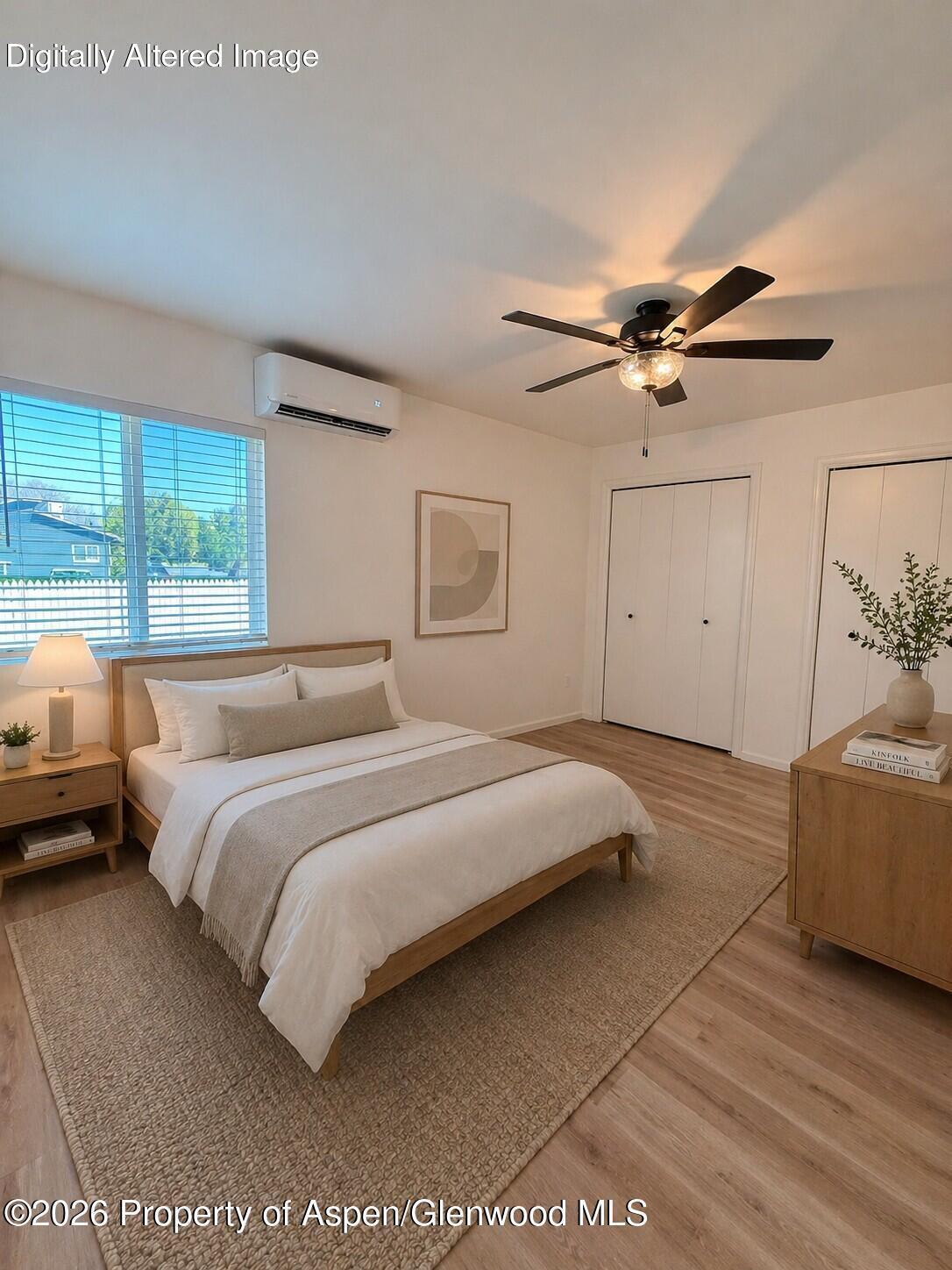 942 W 5th Street