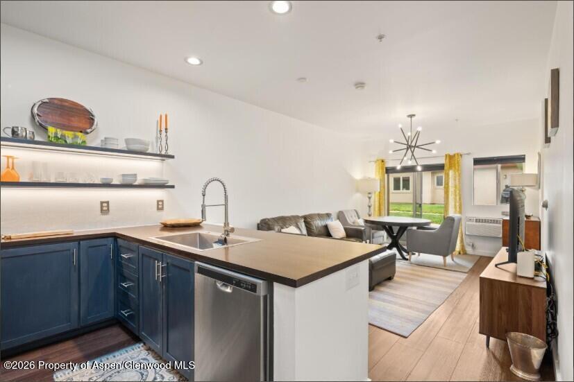 1400 E Valley Road 110