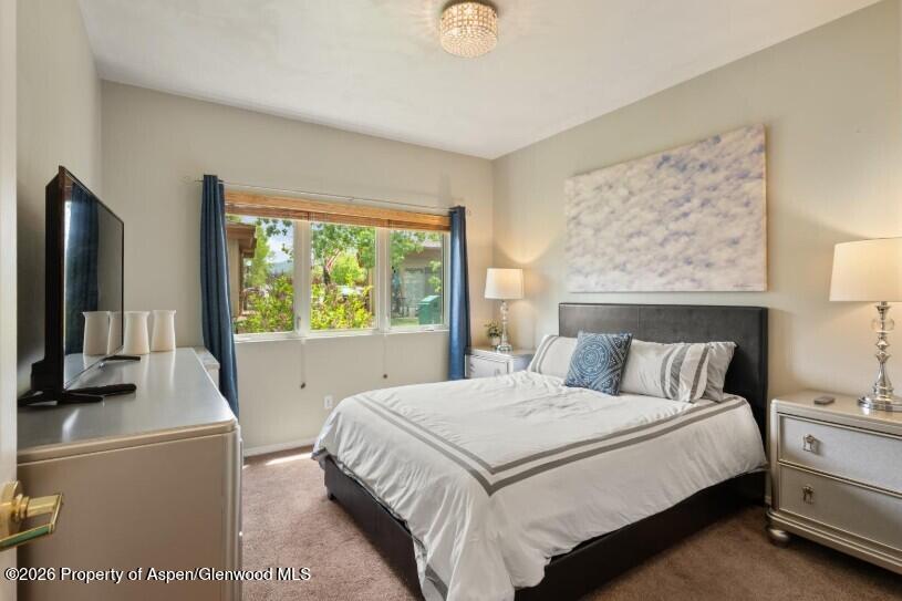 1400 E Valley Road 110