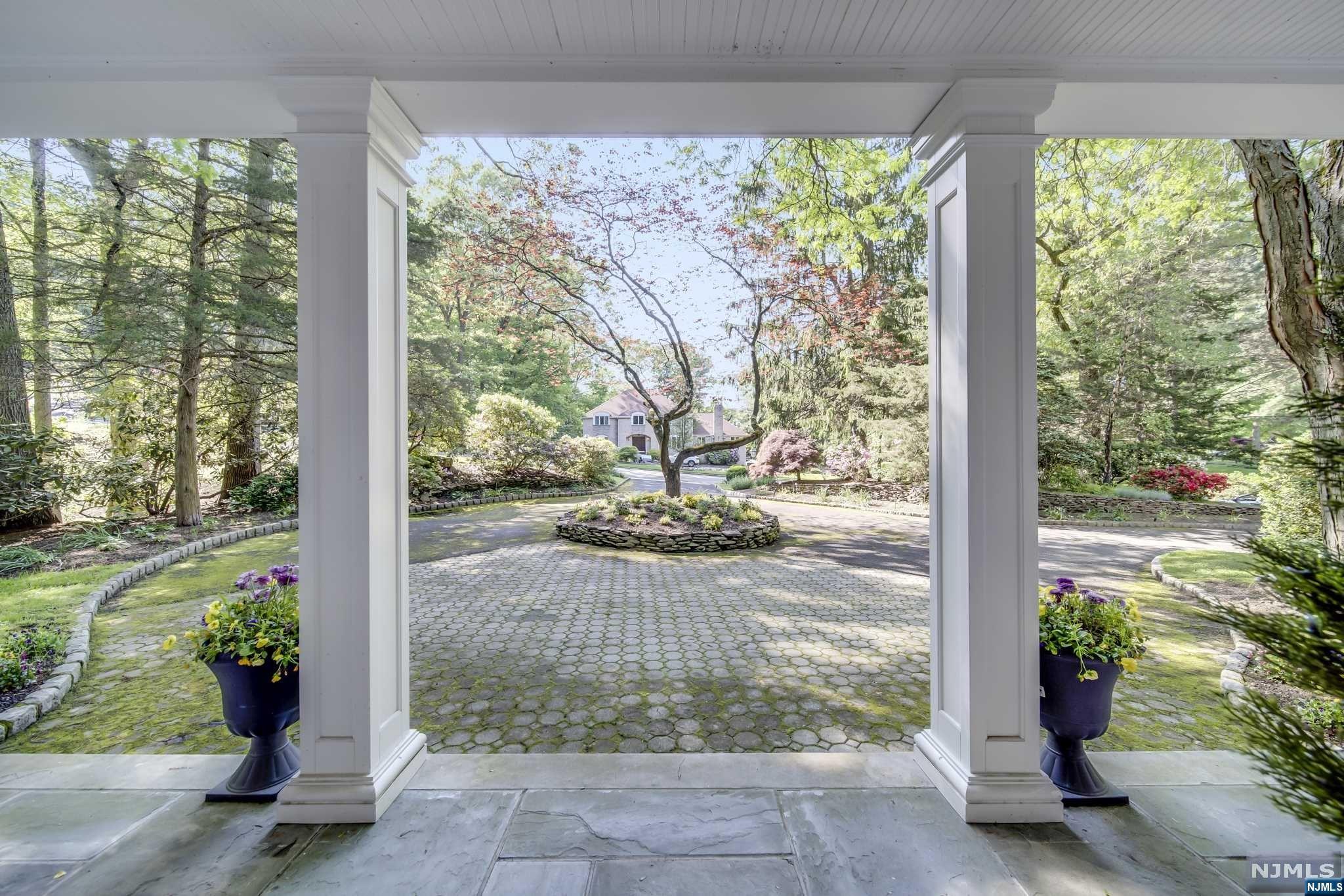 323 Freemans Lane