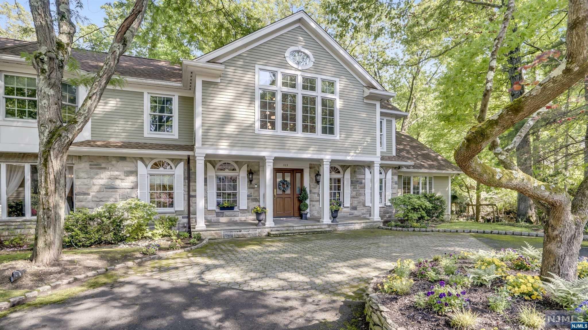 323 Freemans Lane