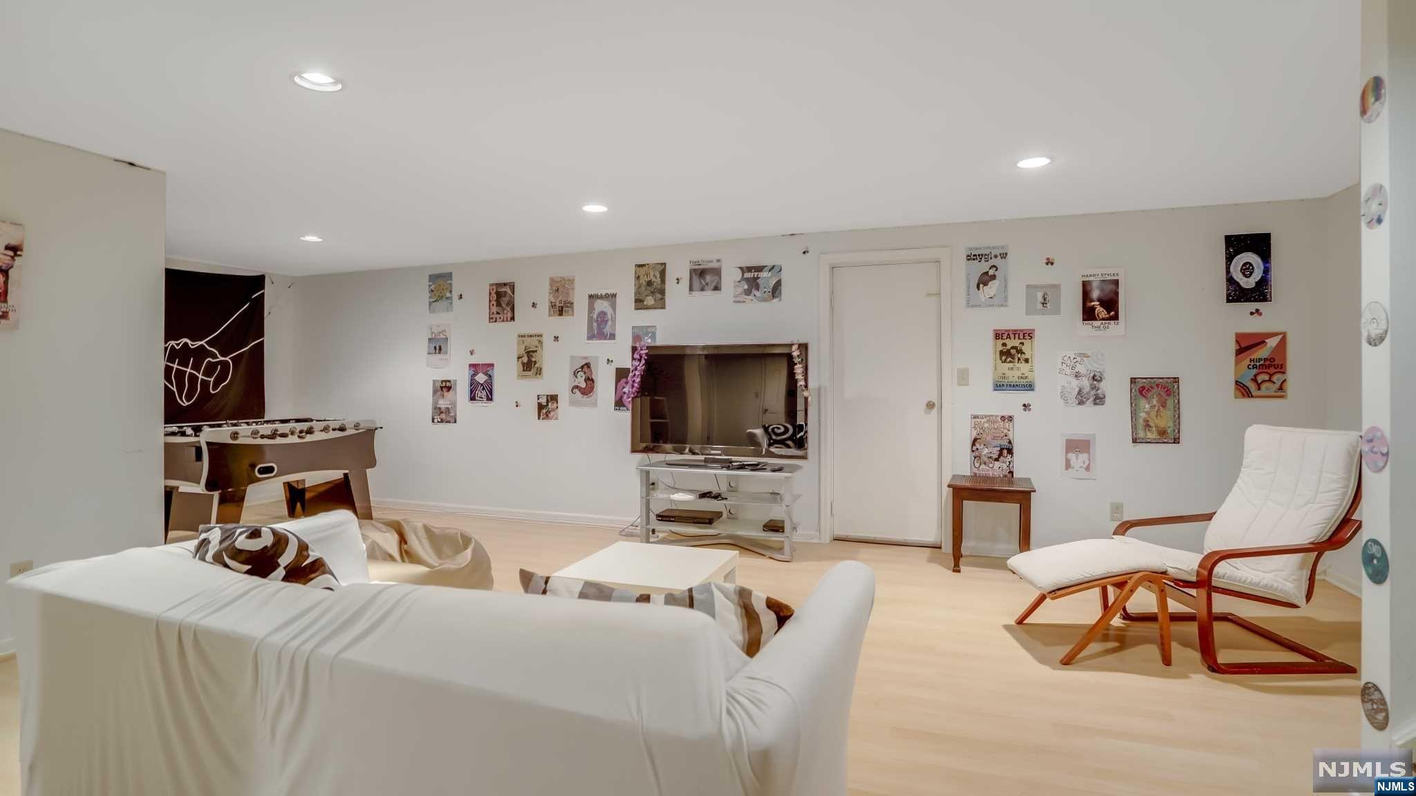 323 Freemans Lane