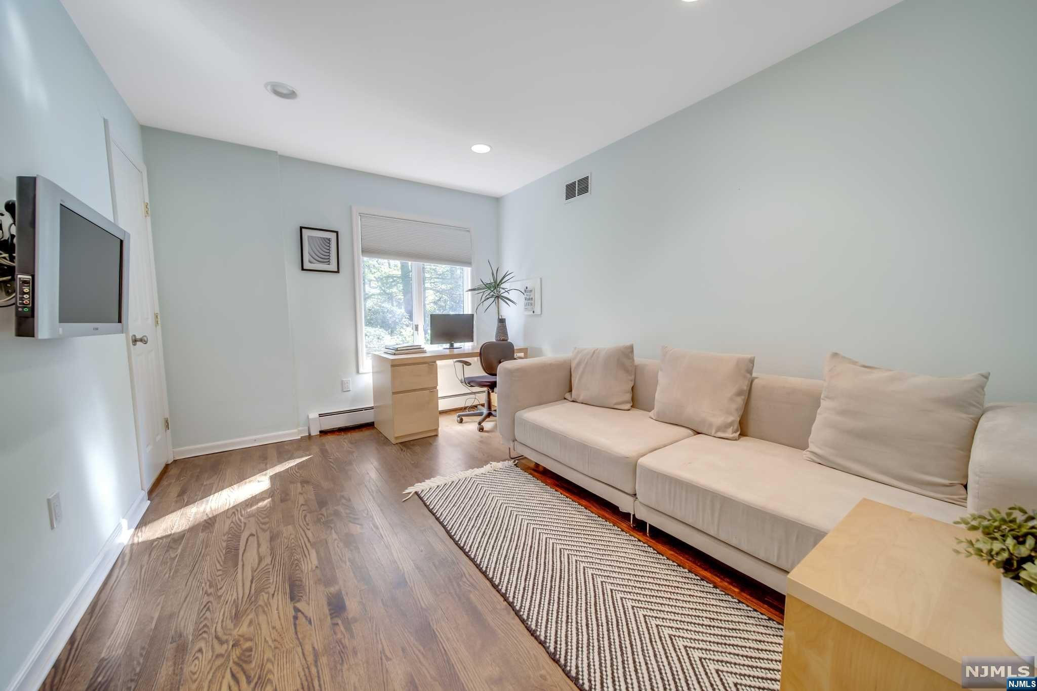 323 Freemans Lane