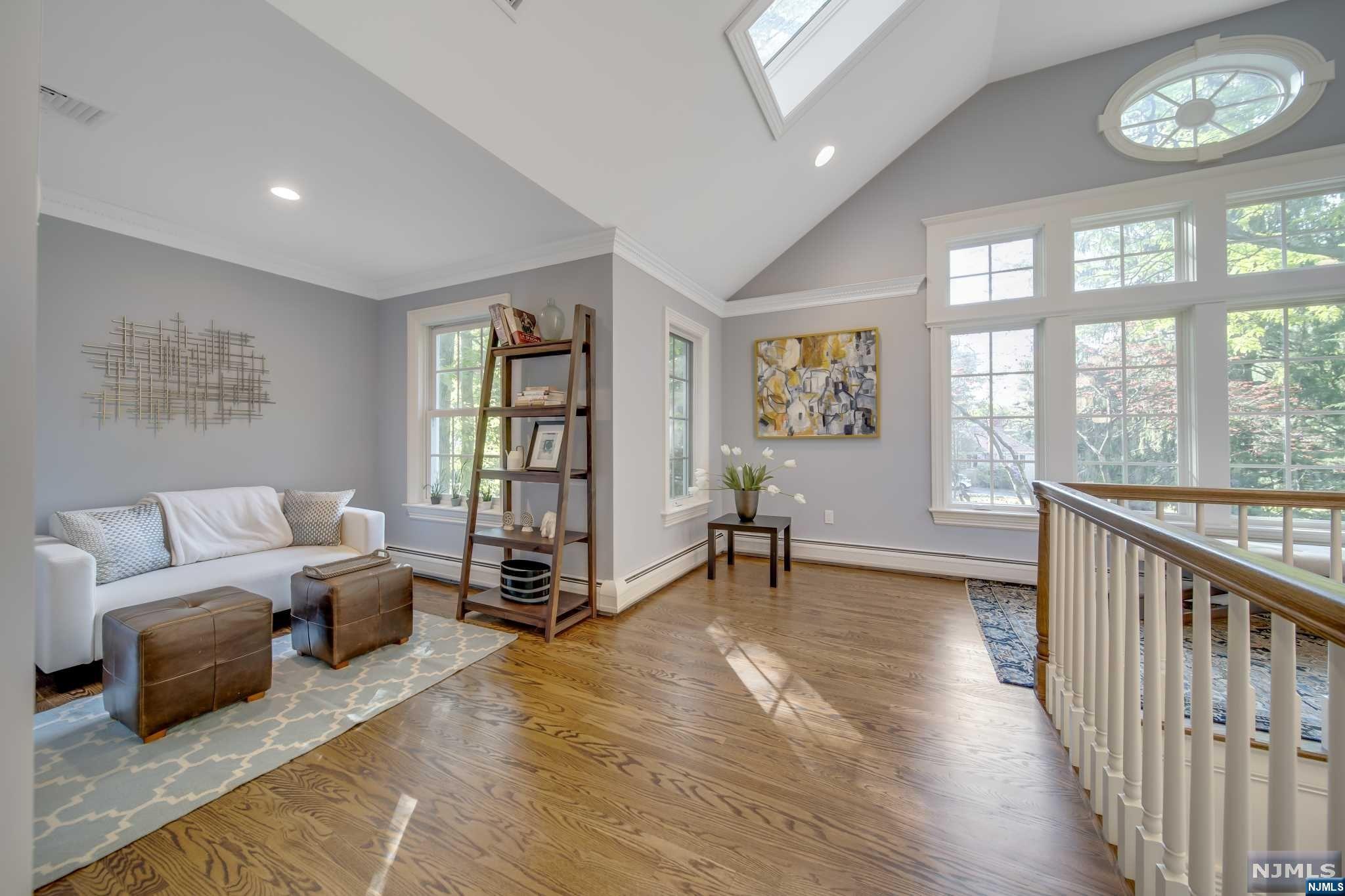 323 Freemans Lane