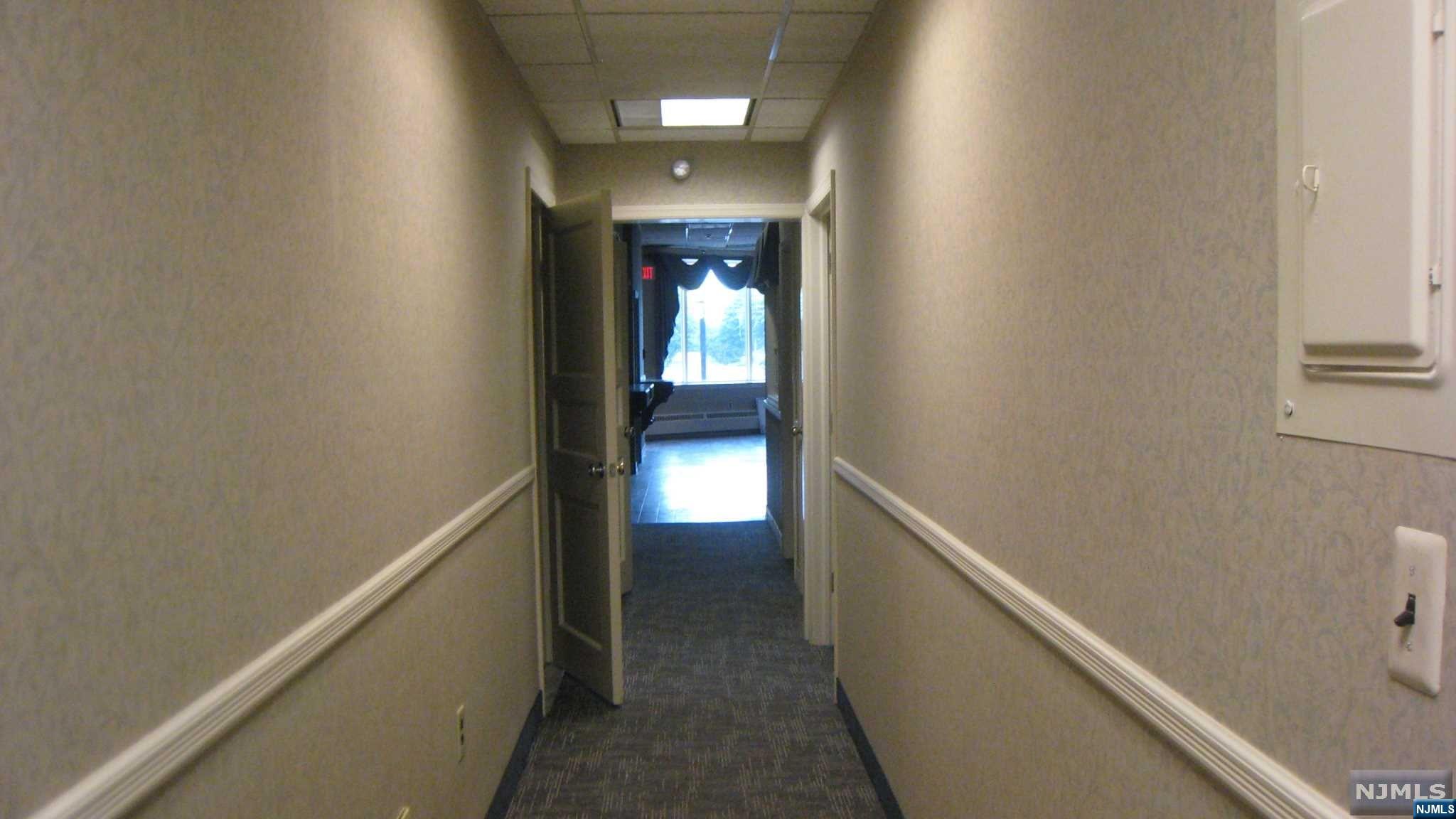 181 Rock Road Back