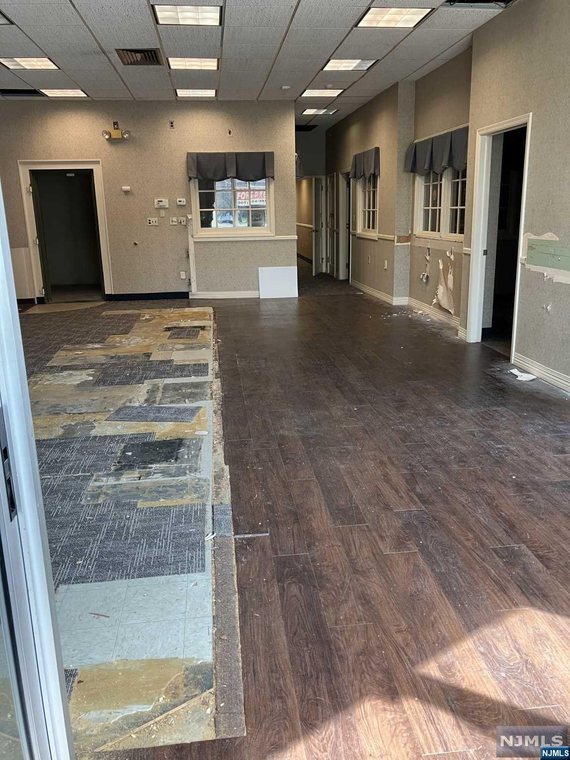 181 Rock Road Back