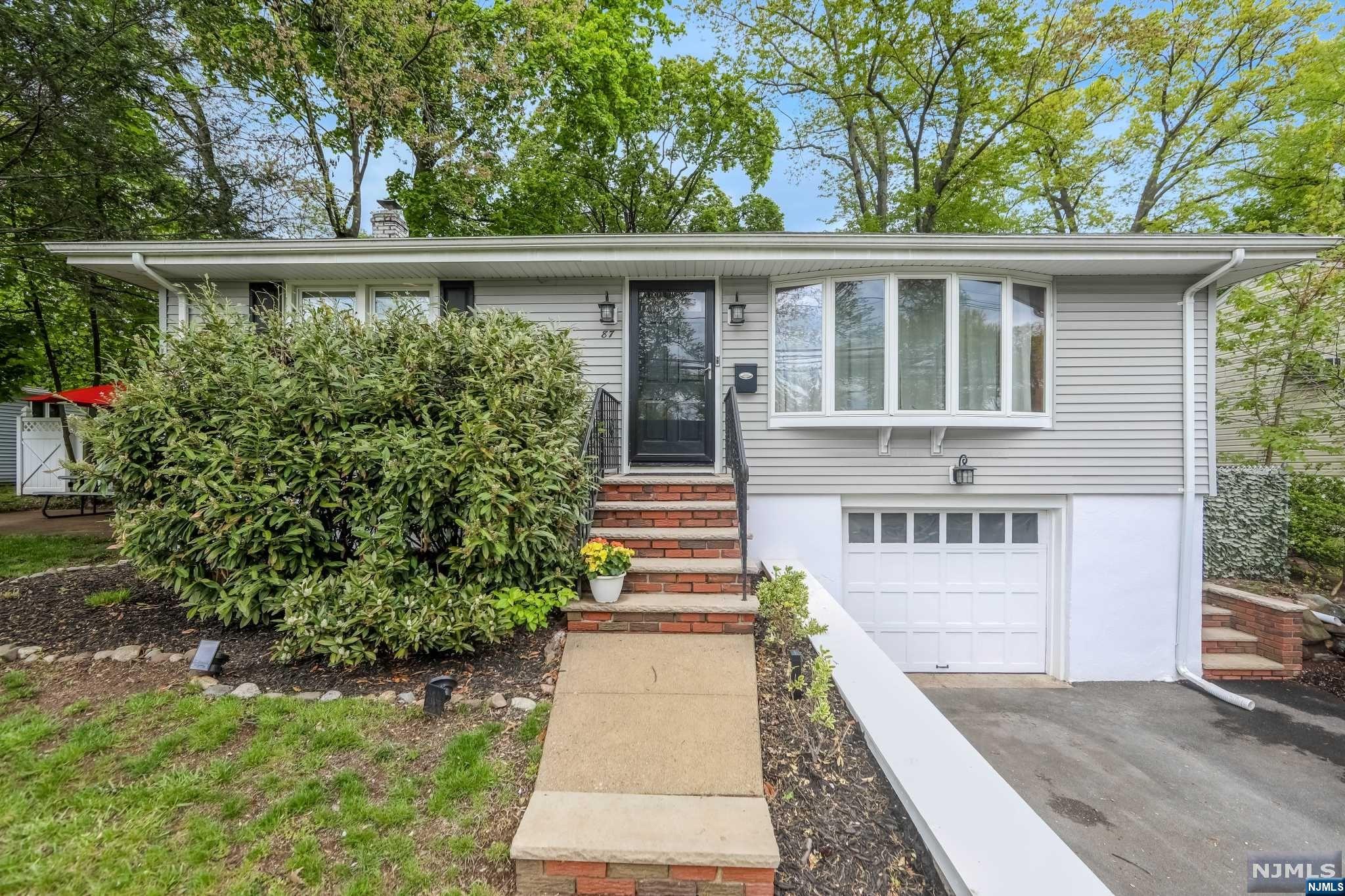 87 E Prospect Street