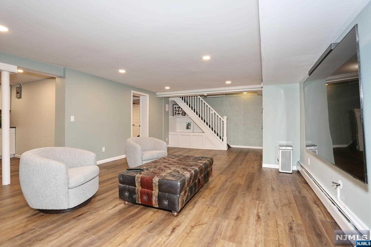 390 Highland Avenue