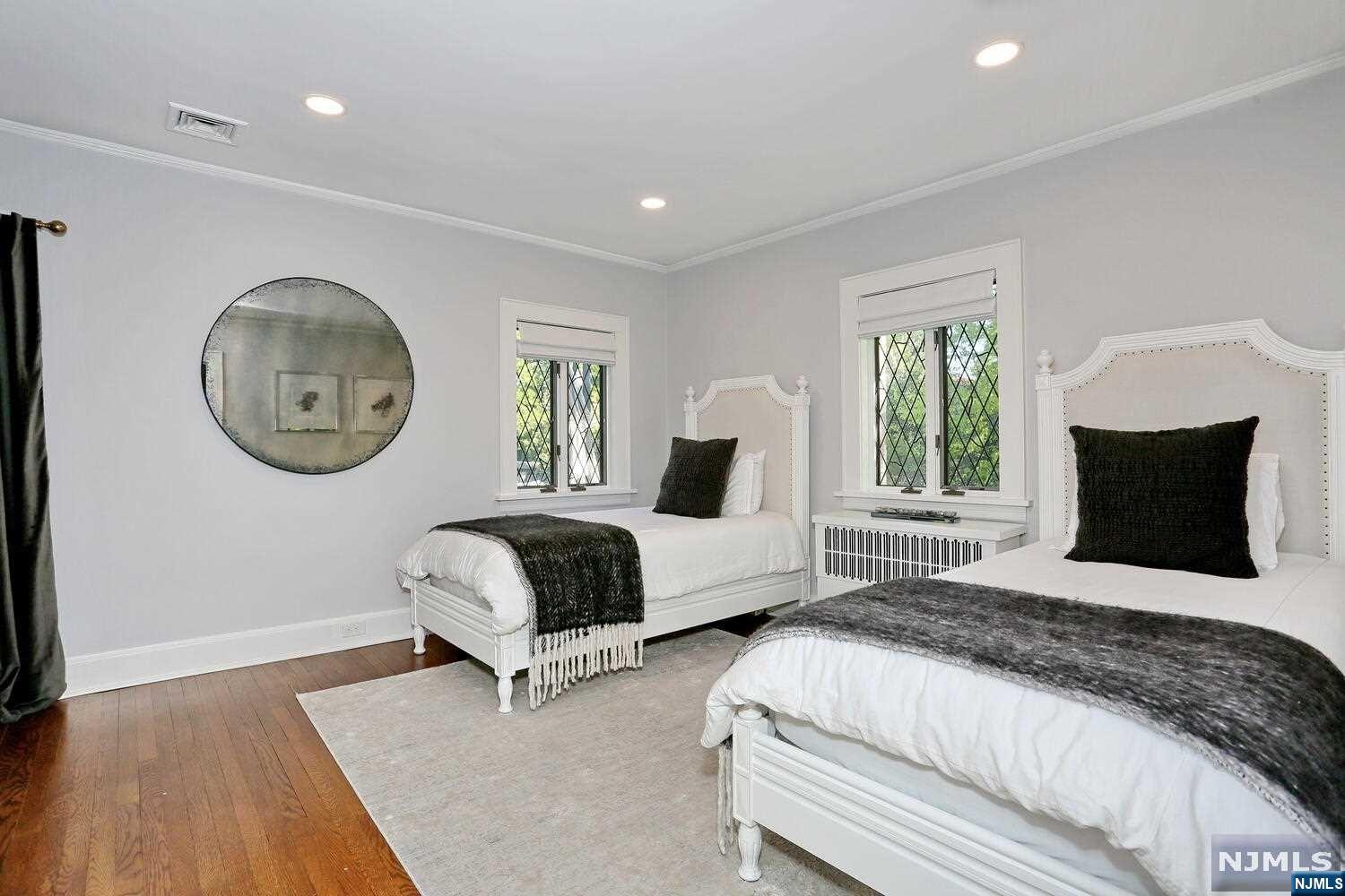 390 Highland Avenue