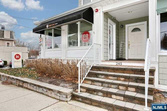 245 Godwin Avenue