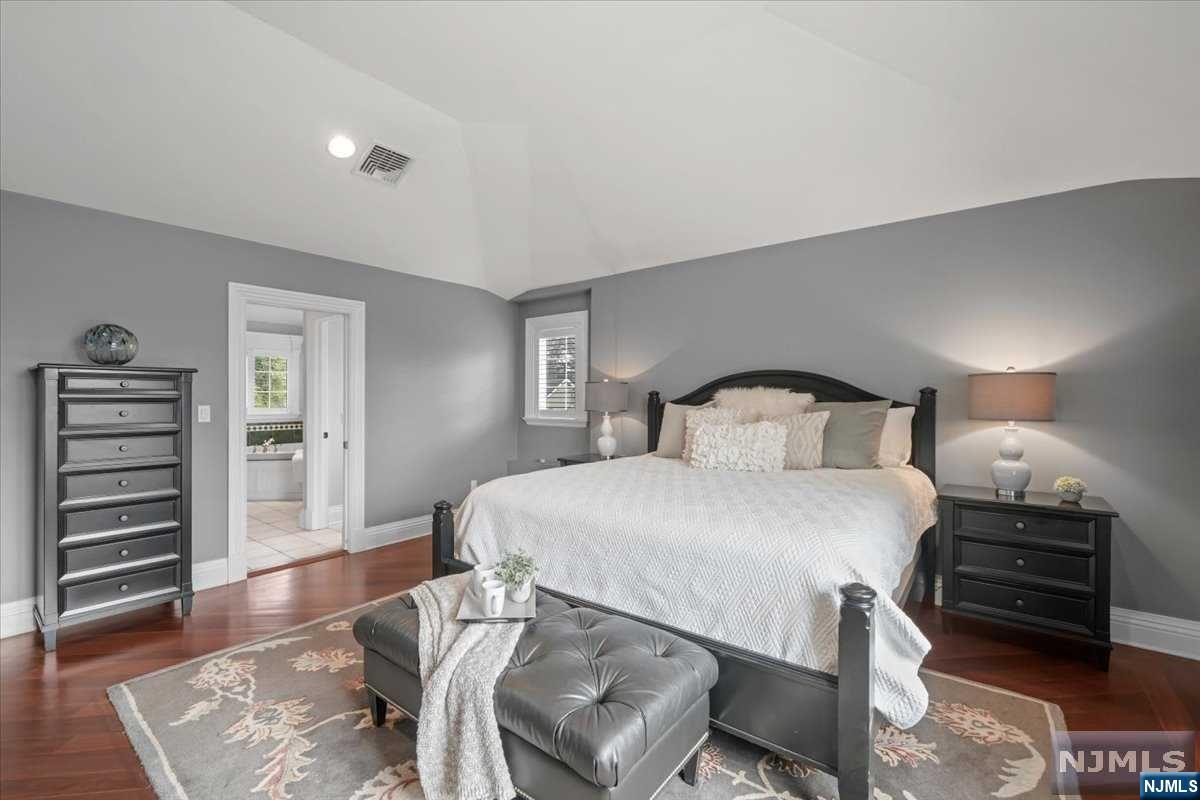 290 S Franklin Turnpike