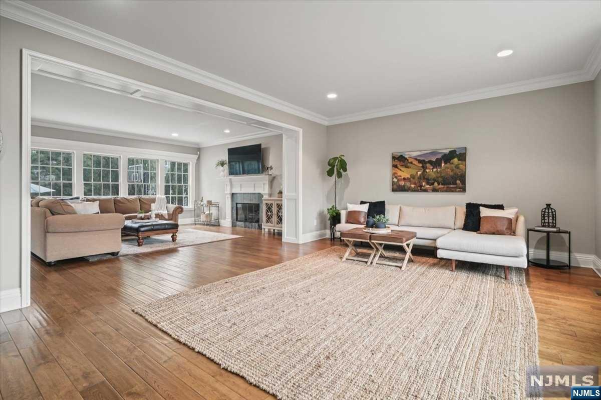 290 S Franklin Turnpike